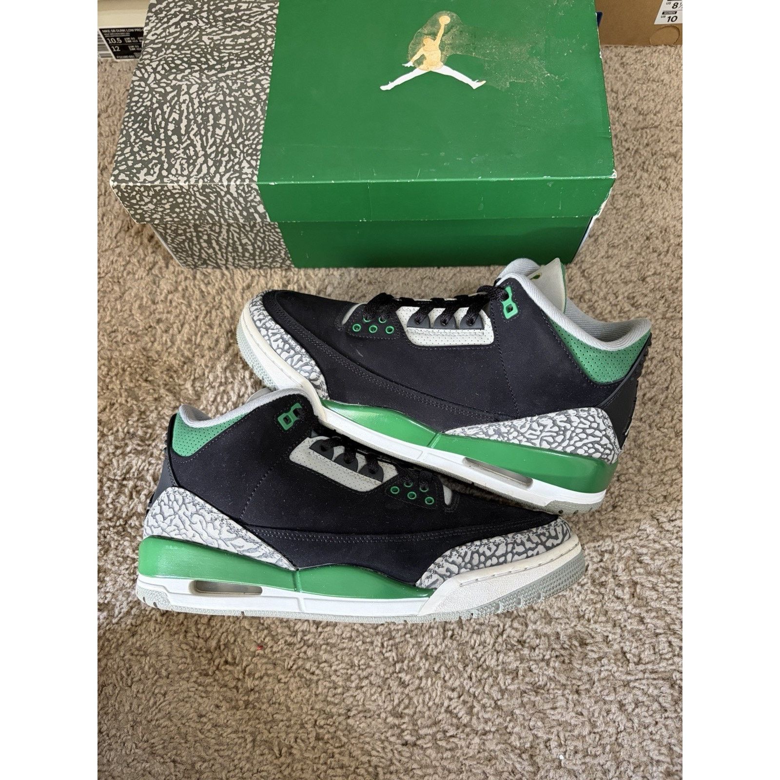 Jordan Brand Size 9 - Jordan 3 Retro Pine Green (CT8532-030) Size US 9 / EU 42 - 2 Thumbnail
