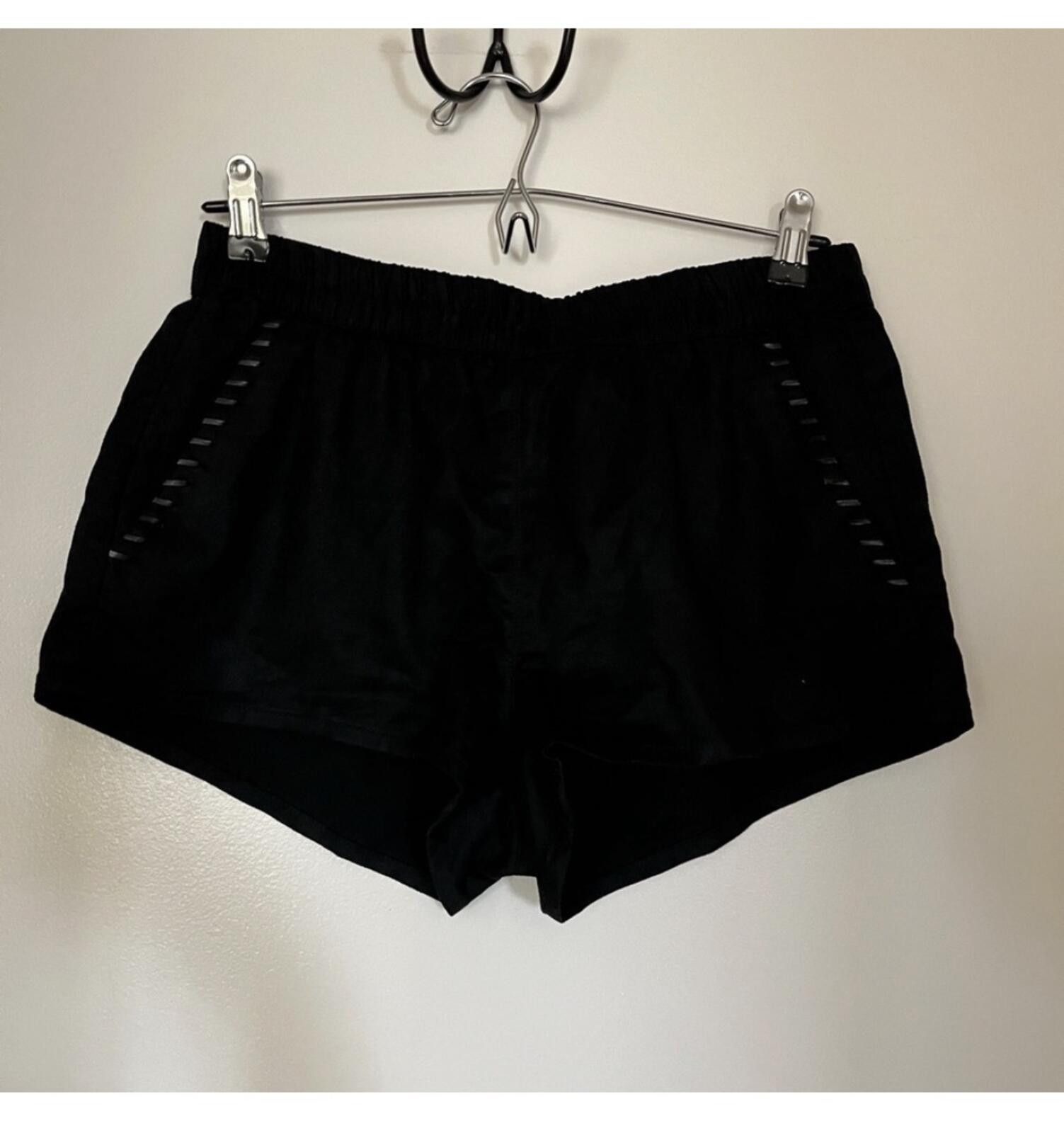 Divided Divided faux suede shorts Size 30" / US 8 / IT 44 - 2 Thumbnail