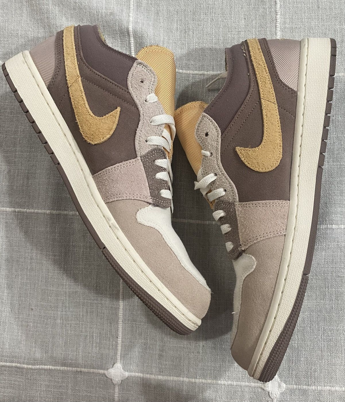 Jordan Brand Nike Air Jordan 1 Low ‘Inside Out Taupe Haze Size US 14 / EU 47 - 2 Thumbnail