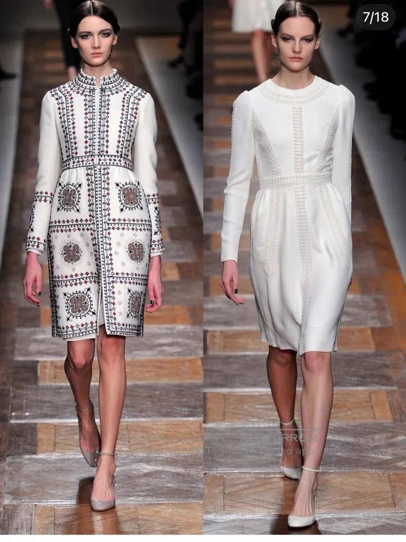 Valentino Valentino The main line shows the Renaissance dress Size L / US 10 / IT 46 - 8 Thumbnail