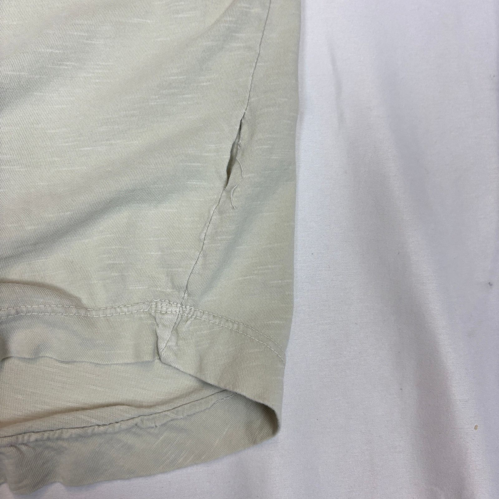Buck Mason Buck Mason Slub Curved Hem Distressed T Shirt Men's M Size US M / EU 48-50 / 2 - 7 Thumbnail