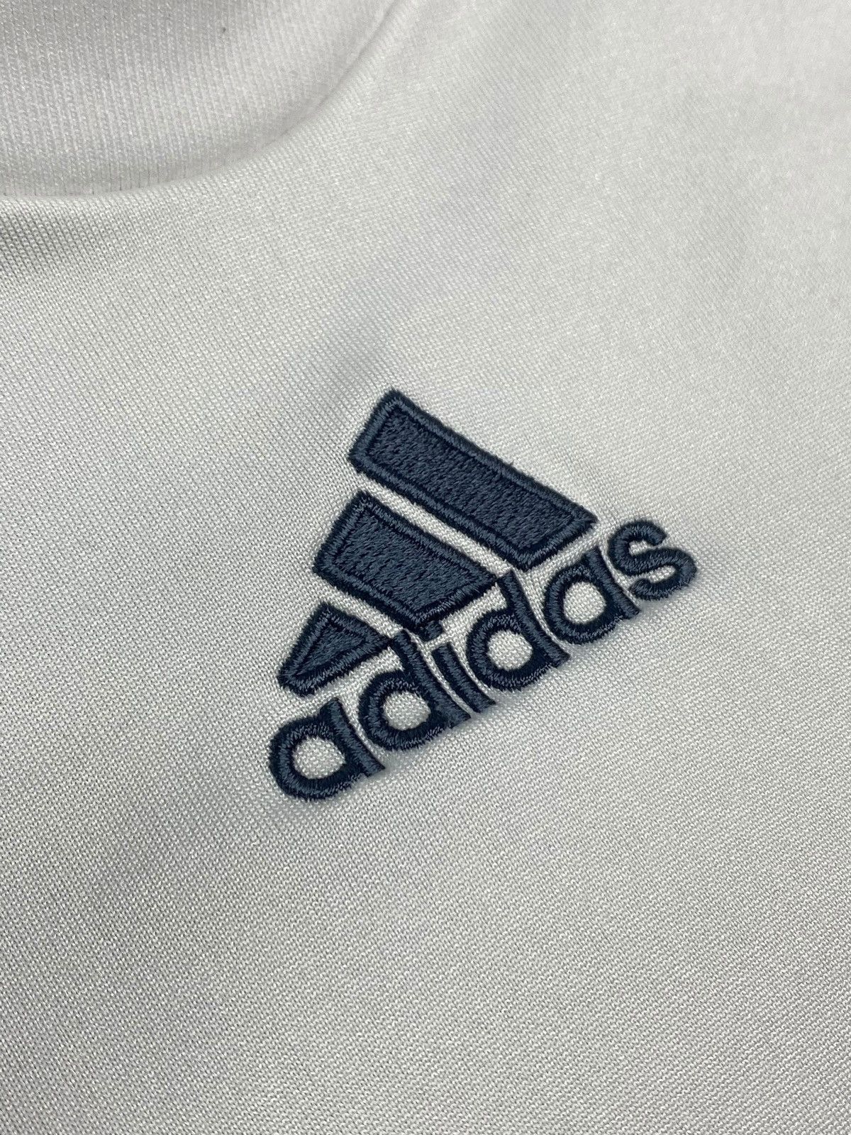 Adidas #9 Ronaldo Real Madrid 2009 Adidas Soccer Jersey Size US M / EU 48-50 / 2 - 13 Thumbnail