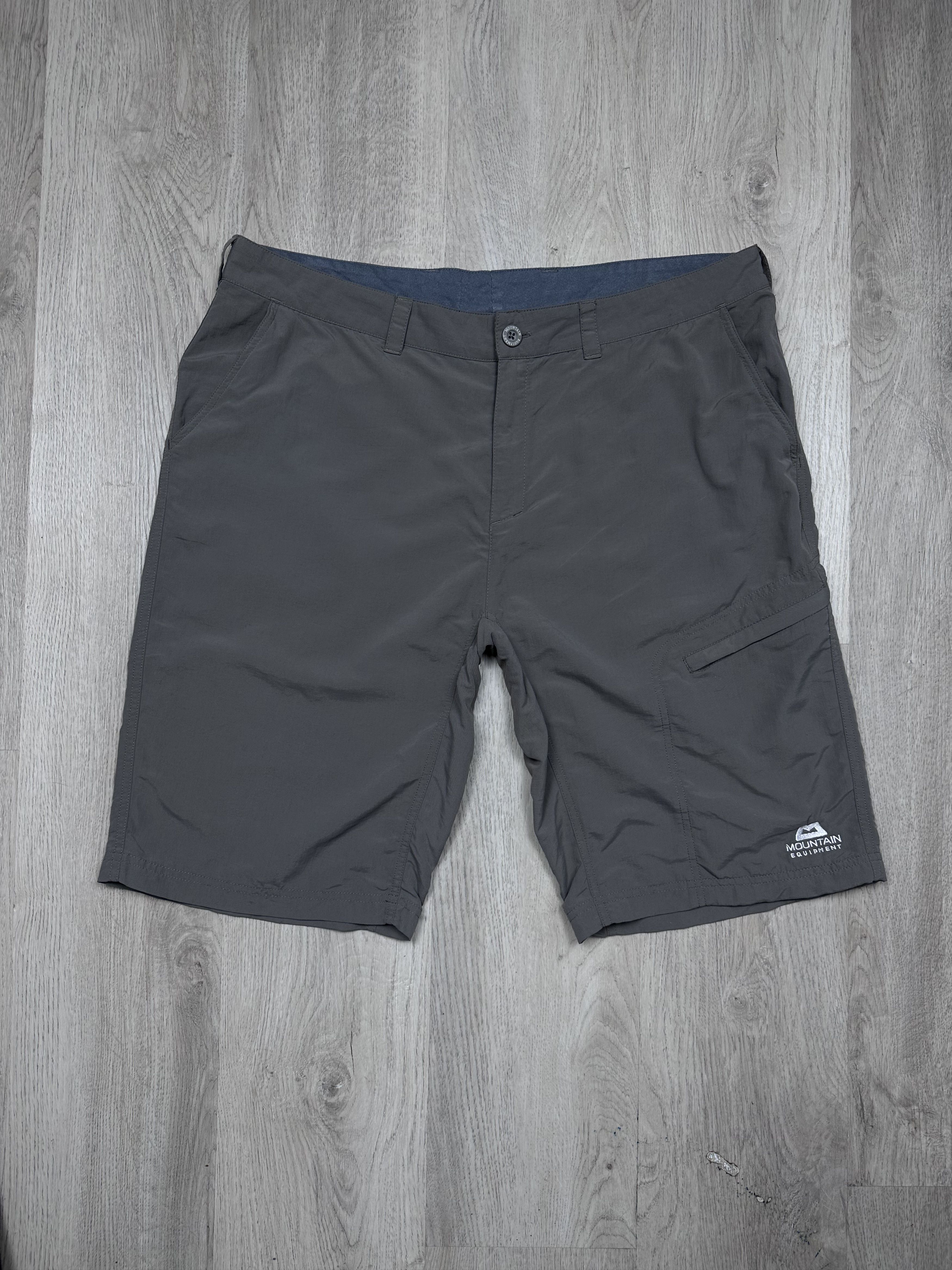 Mountain Equipment Mountain Equipment Mens Cargo Outdoor Shorts Size US 38 / EU 54 - 1 Thumbnail