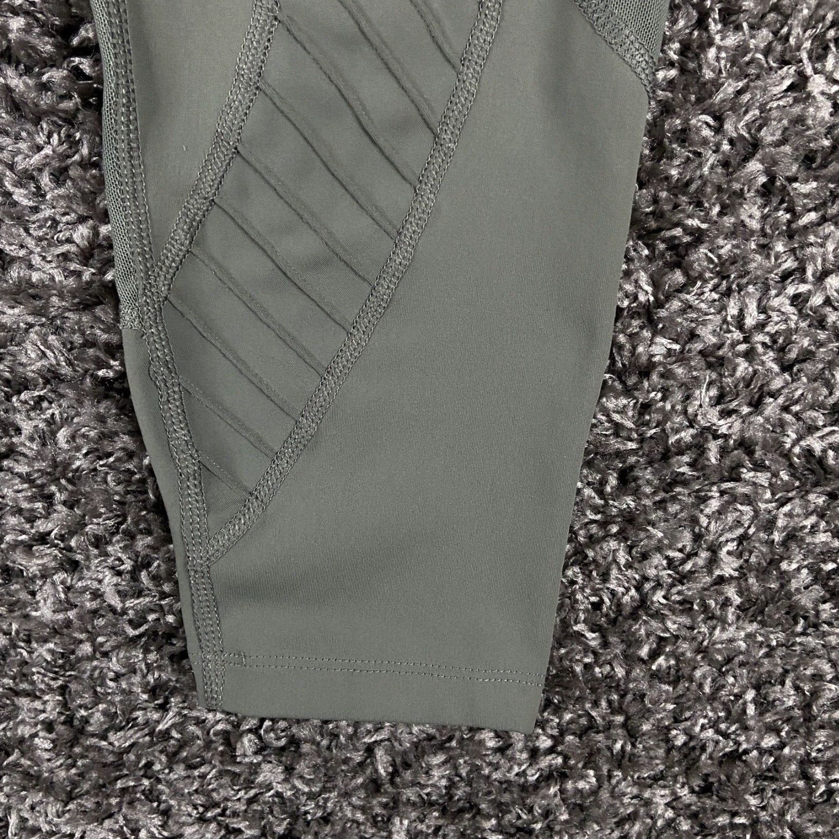Avia Avia Green Olive Yoga Pants Women's M Athletic Activewear Size 32" / US 10 / IT 46 - 2 Thumbnail