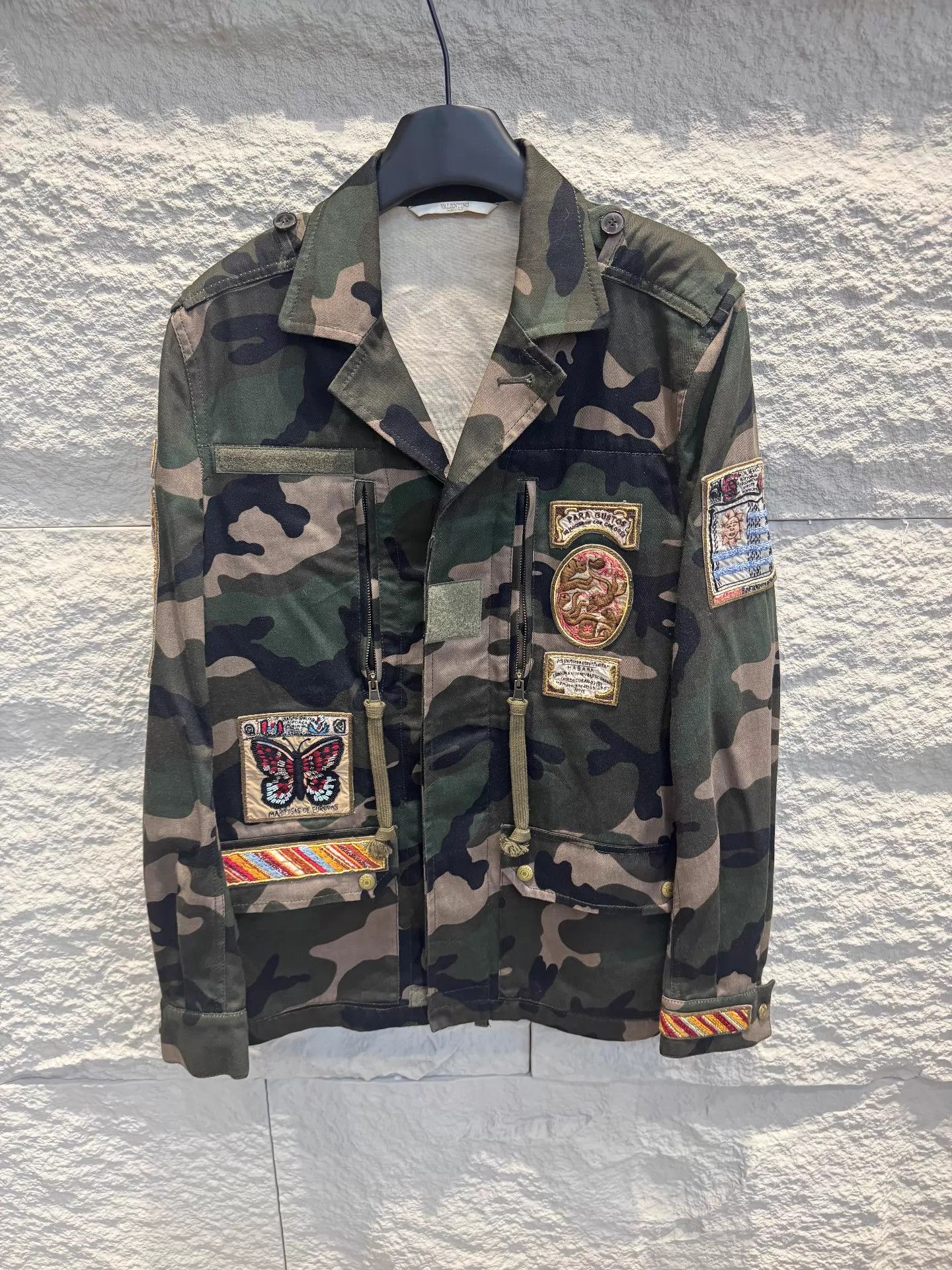 Valentino Valentino Men's Camo Embroidered Patches Jacket Size 46 Size US S / EU 44-46 / 1 - 1 Thumbnail