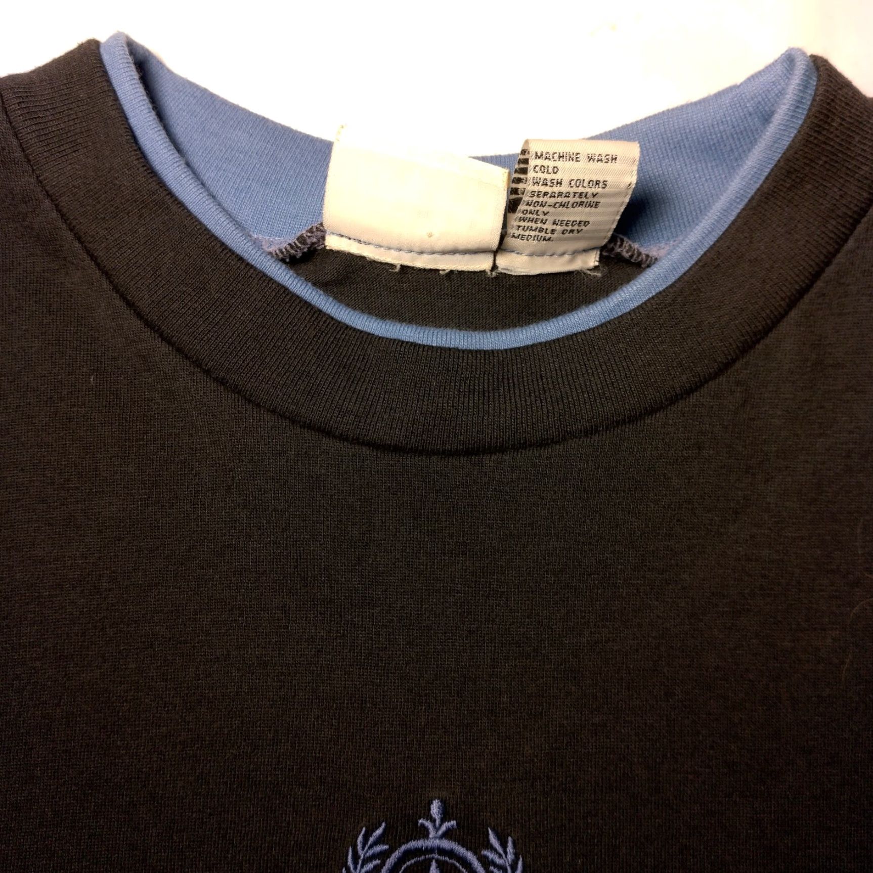 Vintage VINTAGE Just For Women T Shirt 1X Plus Size Retro Stripe Crest Crew Neck Short Sleeve Black Blue 1990s Women Size XL / US 12-14 / IT 48-50 - 5 Thumbnail