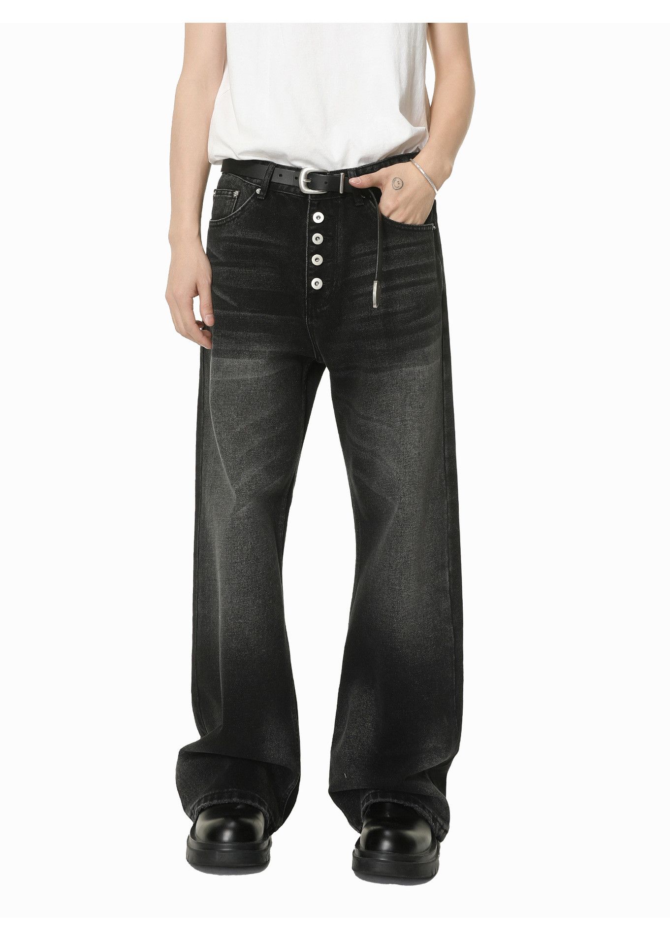 Japanese Brand Men's Japanese Retro Loose Button Washed Flare Jeans Size US 32 / EU 48 - 1 Thumbnail