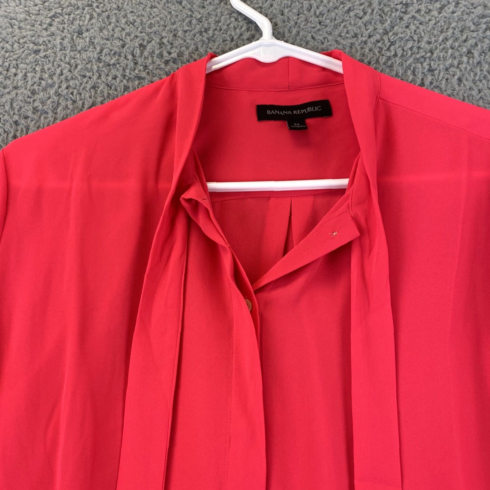 Banana Republic Banana Republic Women's Magenta Tunic Blouse Long Sleeve M V neck /64-14 Size M / US 6-8 / IT 42-44 - 2 Thumbnail