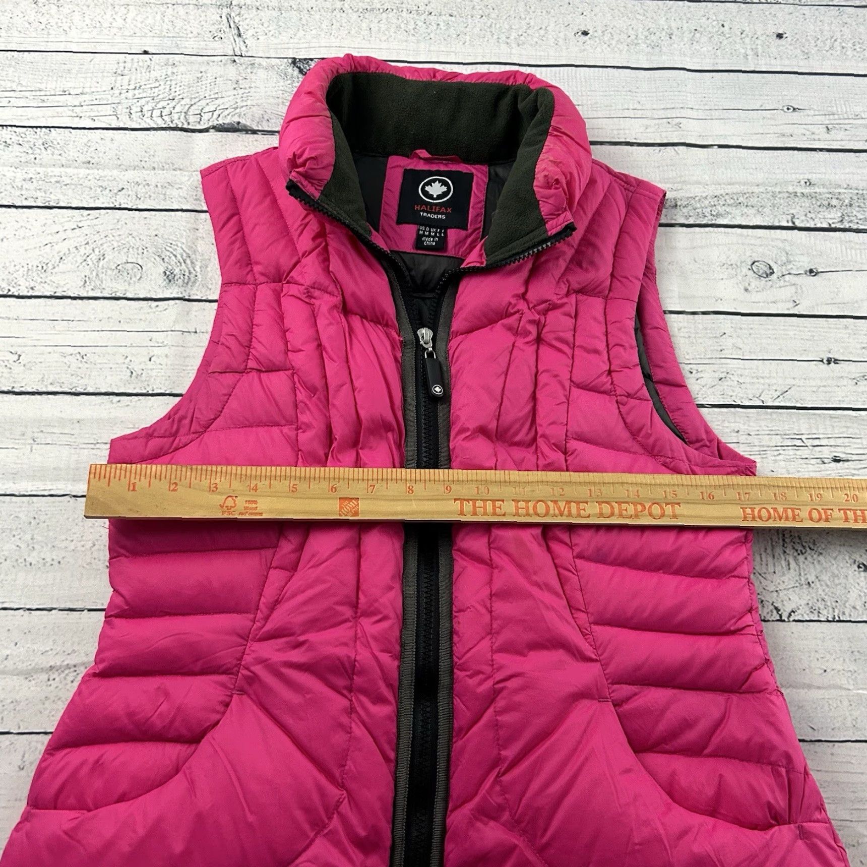 Vintage Halifax Traders Vest Women M Pink Puffer Full Zip Down Fill Vest Women's Medium Pink Puffer Size M / US 6-8 / IT 42-44 - 4 Thumbnail