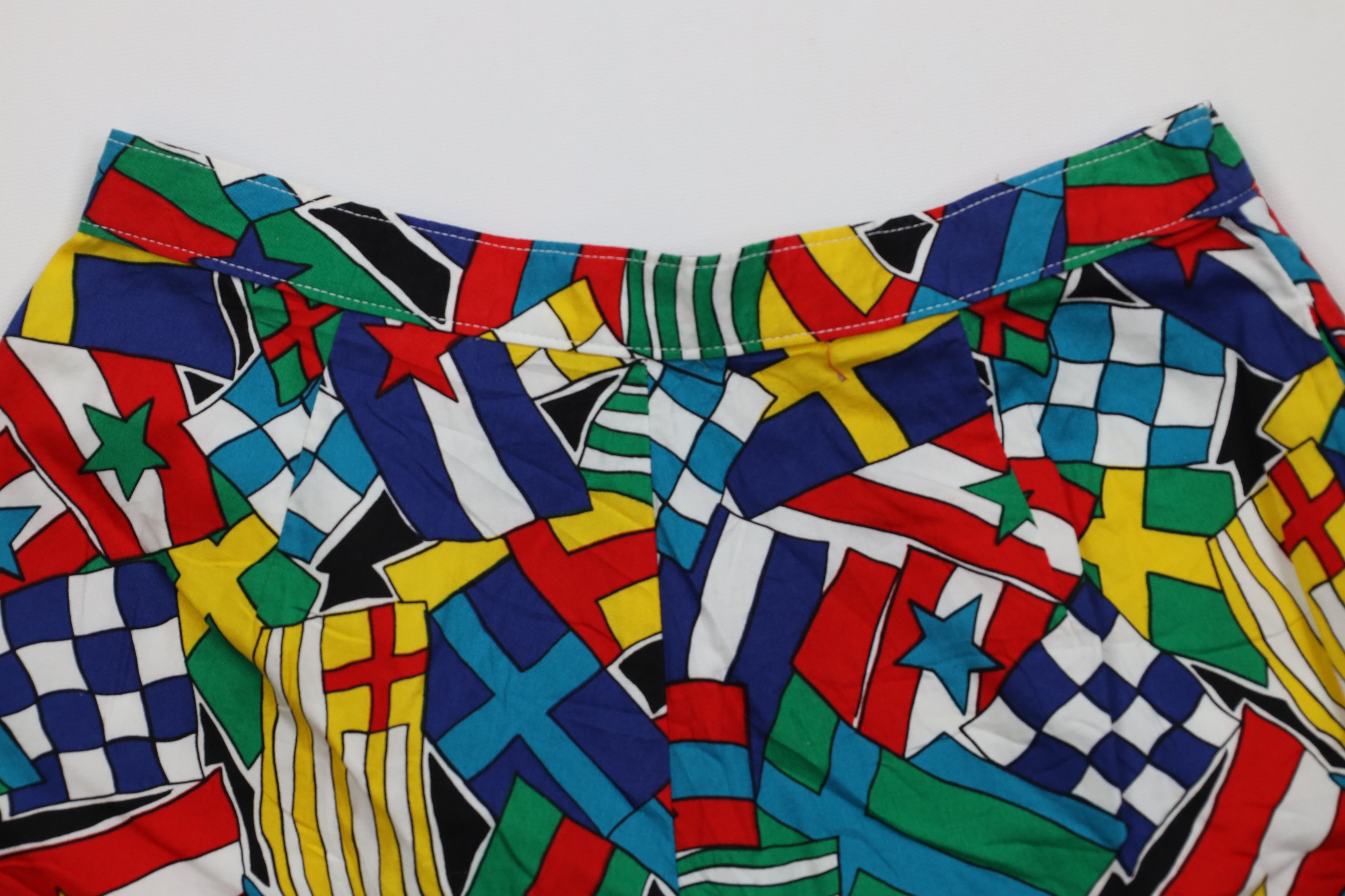 Vintage Vintage 90s Streetwear Flags Wrap Skirt Shorts USA Cotton Size 32" / US 10 / IT 46 - 10 Thumbnail