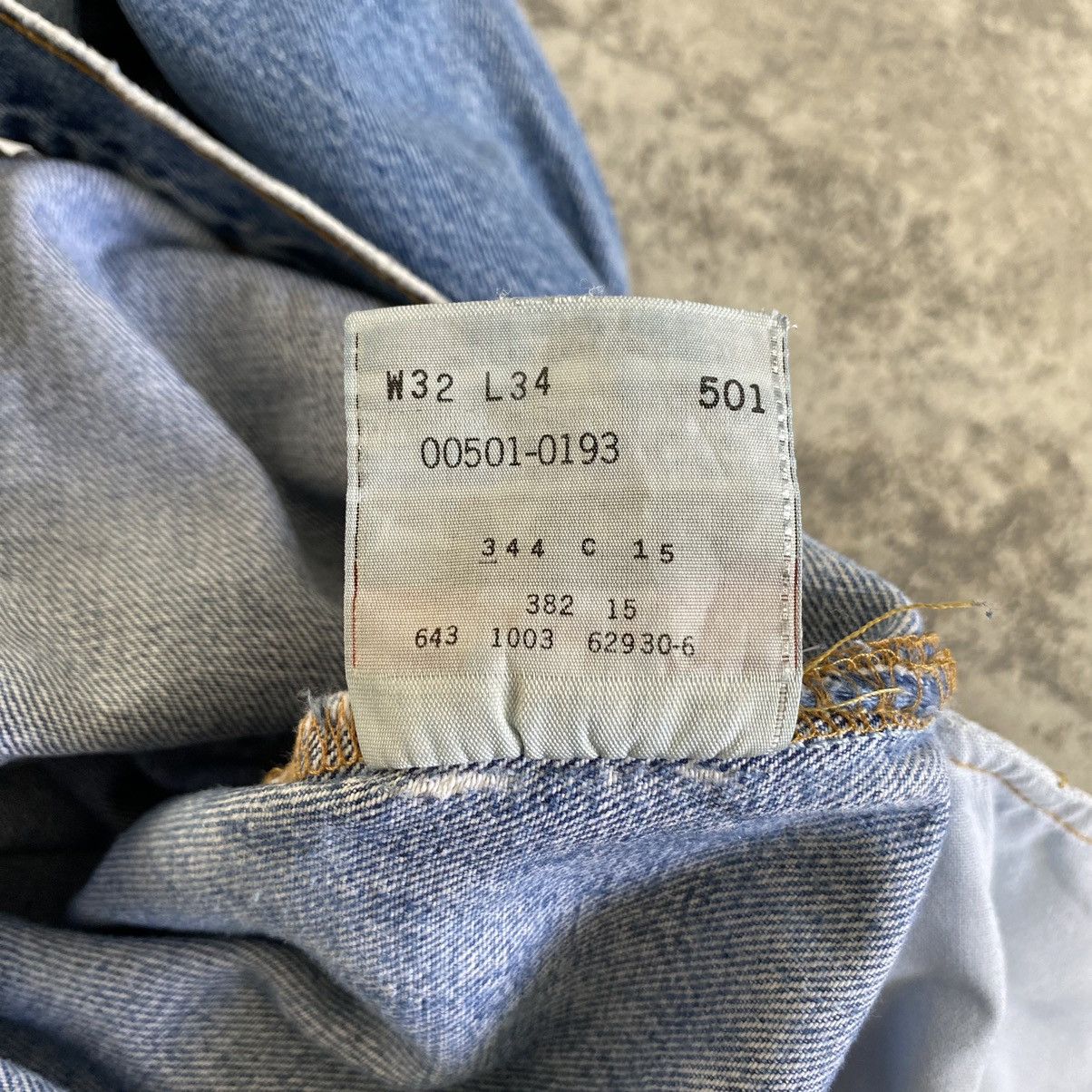 Levi's Vintage Levis 501 Stonewashed Powder Blue Denim Jeans Size US 30 / EU 46 - 25 Thumbnail