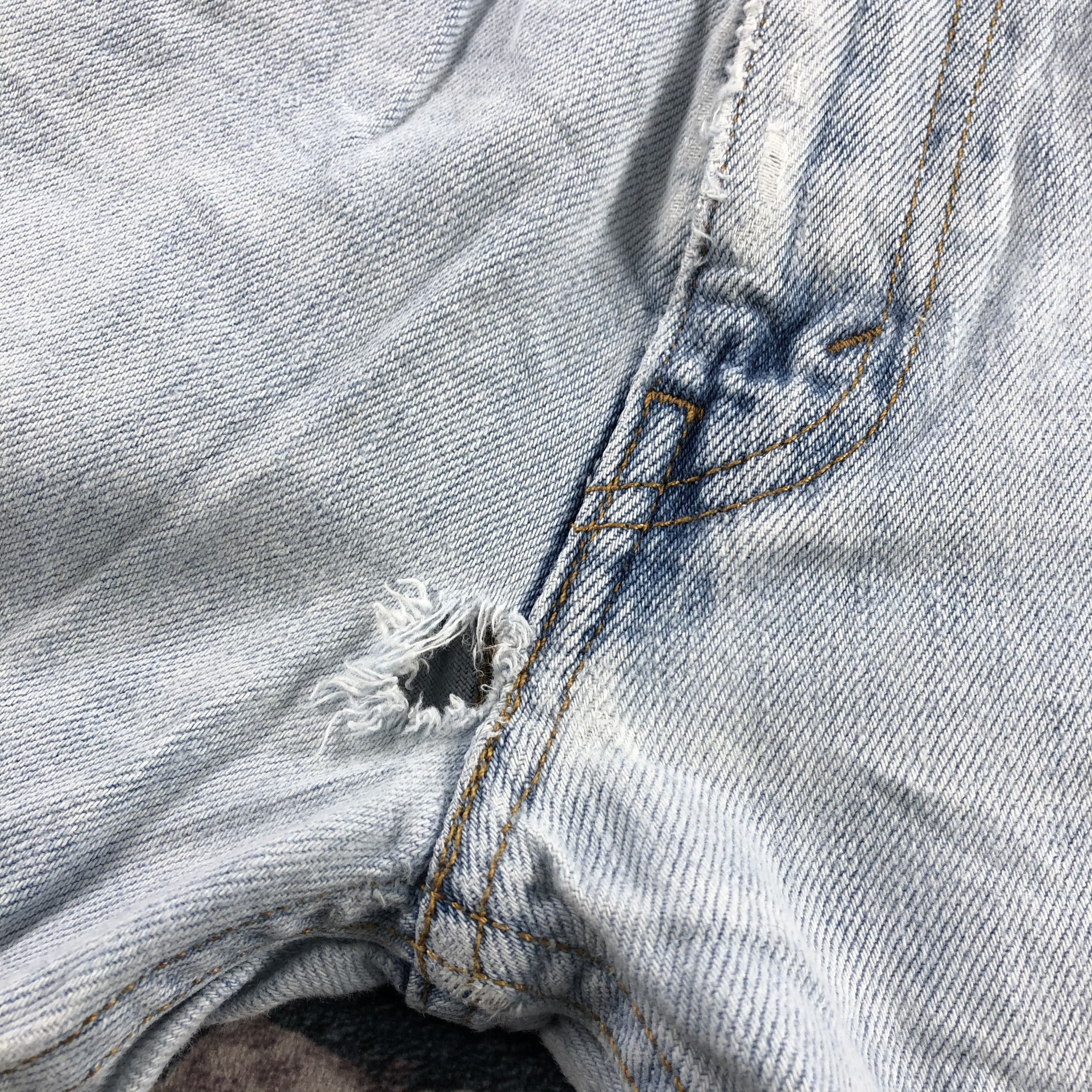 Levi's × Vintage 90s Vintage Light Wash Levis Jeans-JM2993 Size US 31 - 9 Thumbnail