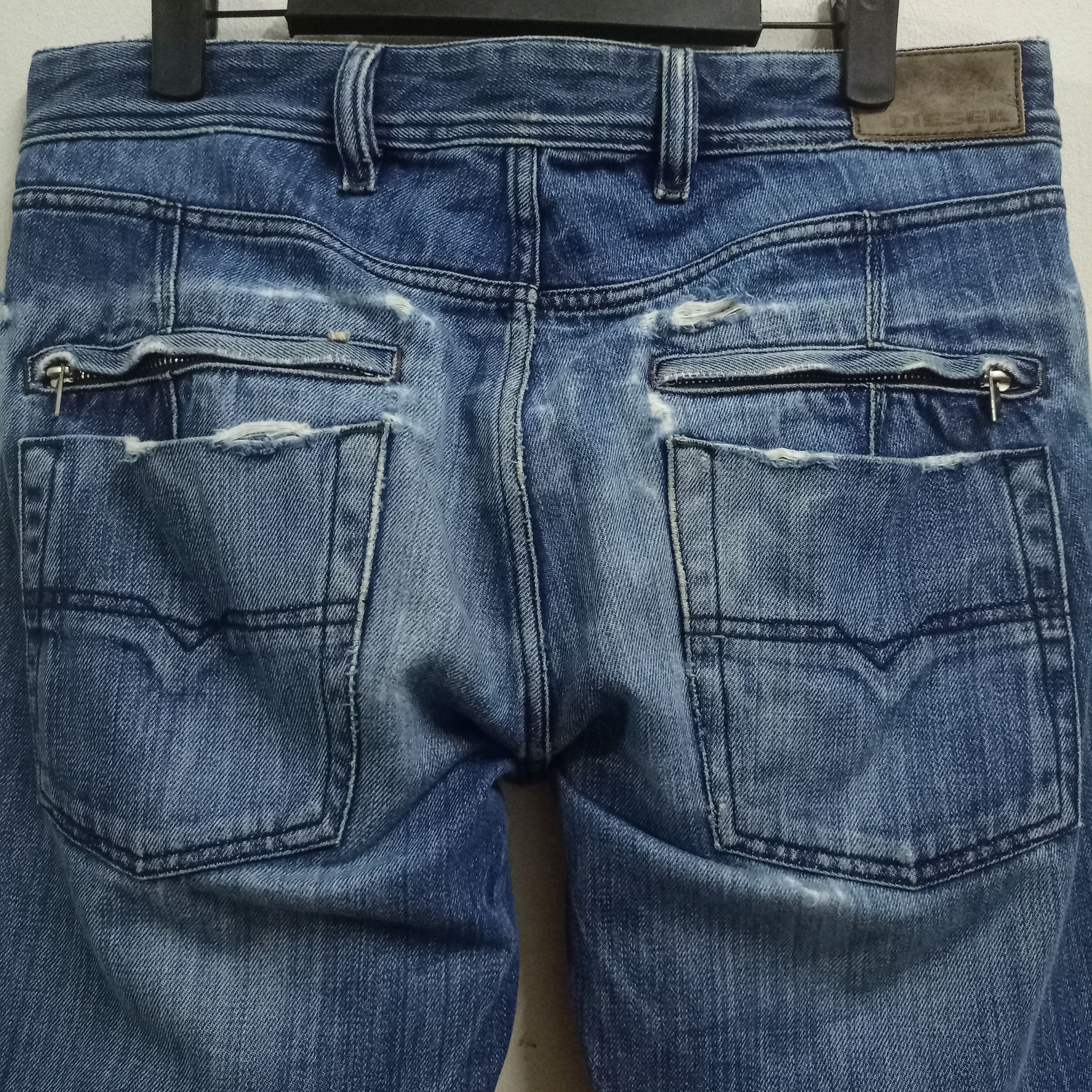 Diesel Vintage Diesel 7 Pockets Blue Wash Distressed Jeans Size US 32 / EU 48 - 6 Thumbnail