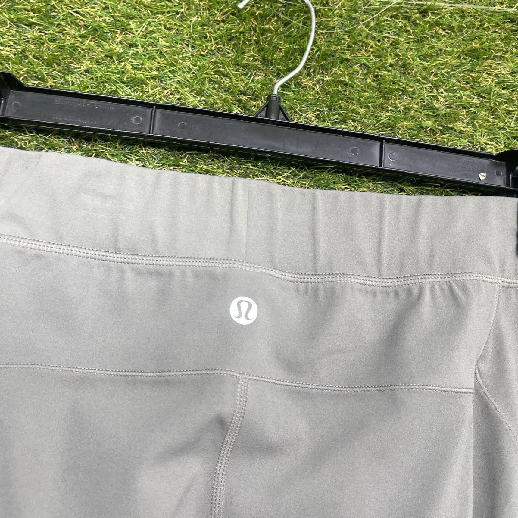 Lululemon Lululemon Active Compression Leggings Womens 12 Stretch Athletic Gym Yoga 26x26 Gray Spandex Nylon Skinny Inseam 26 Size 34" / US 12 / IT 48 - 3 Thumbnail