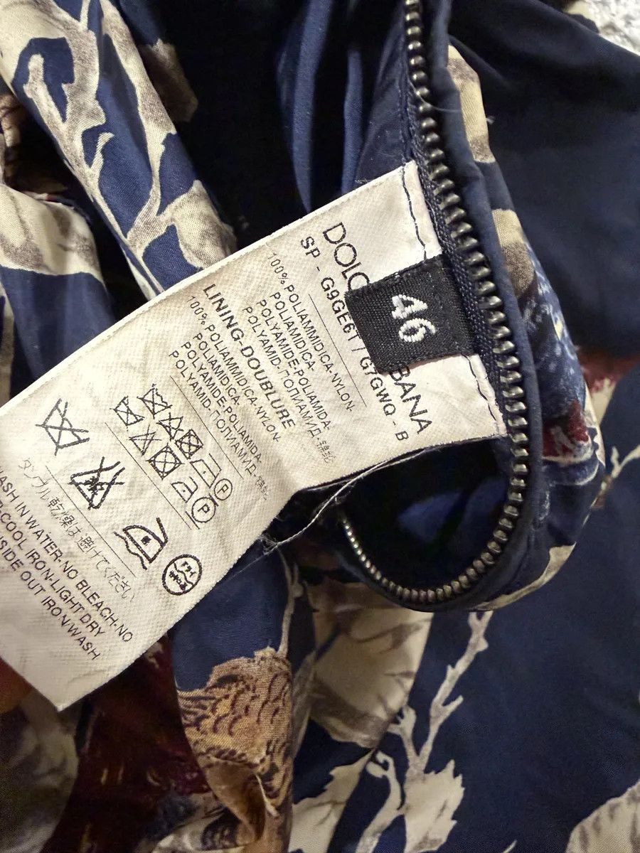 Dolce & Gabbana SS2016 Dolce & Gabbana Navy Floral Light Nylon Windbreaker Jacket Size US S / EU 44-46 / 1 - 9 Thumbnail