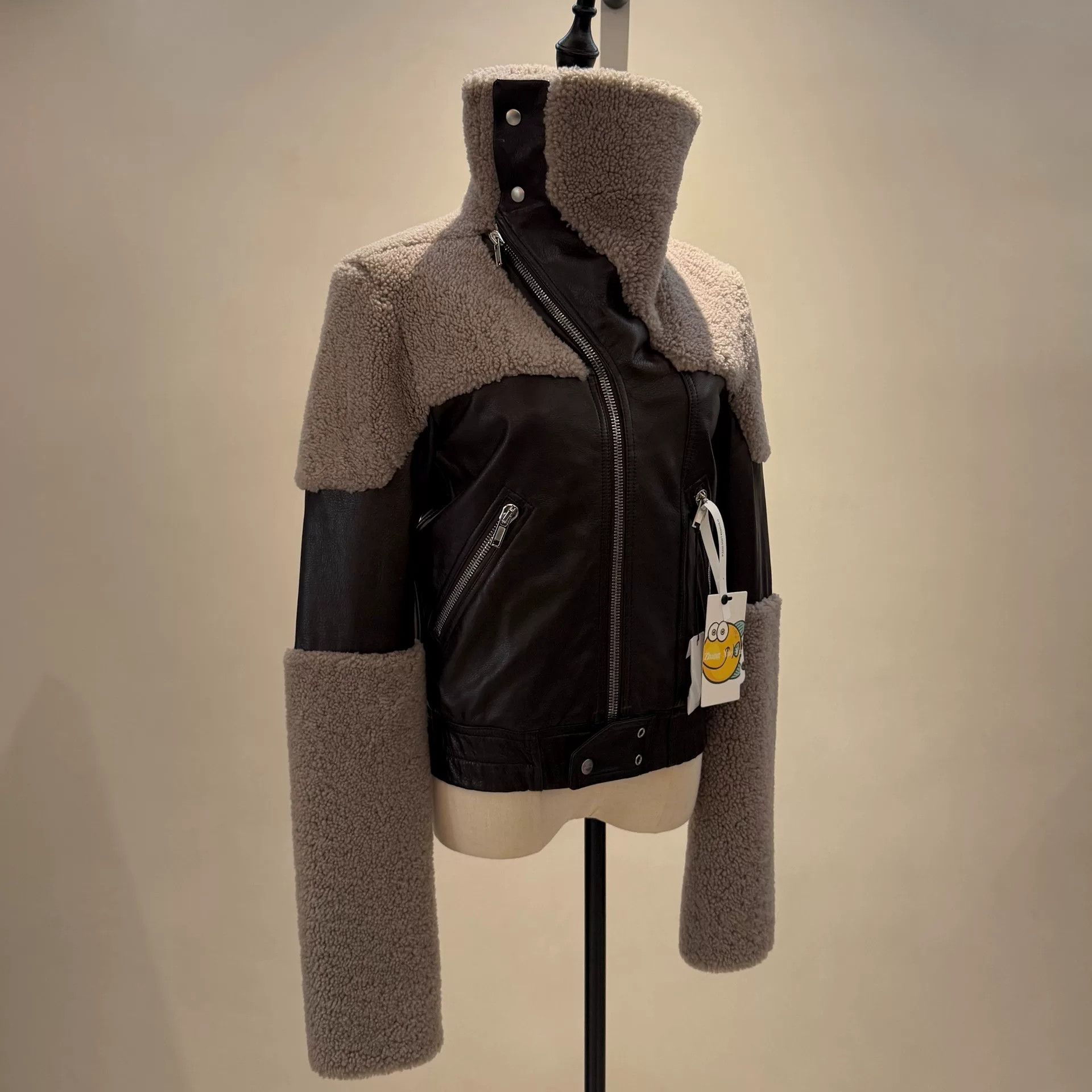 Rick Owens rick owens rare bomber jacket with fur Size US S / EU 44-46 / 1 - 1 Thumbnail