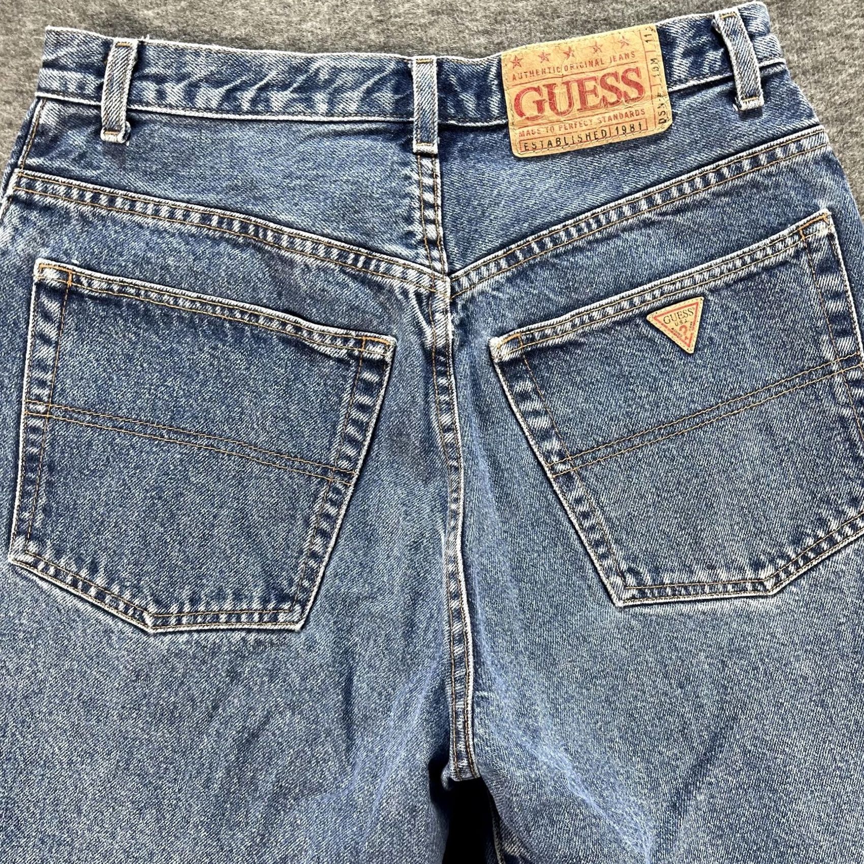 Guess VINTAGE GUESS Jeans Shorts Bermuda Mens 29 Blue Denim Made in USA Triangle Patch 90s Men Casual 29 Blue Denim Shorts Gu ess Jeans Size US 29 - 3 Thumbnail