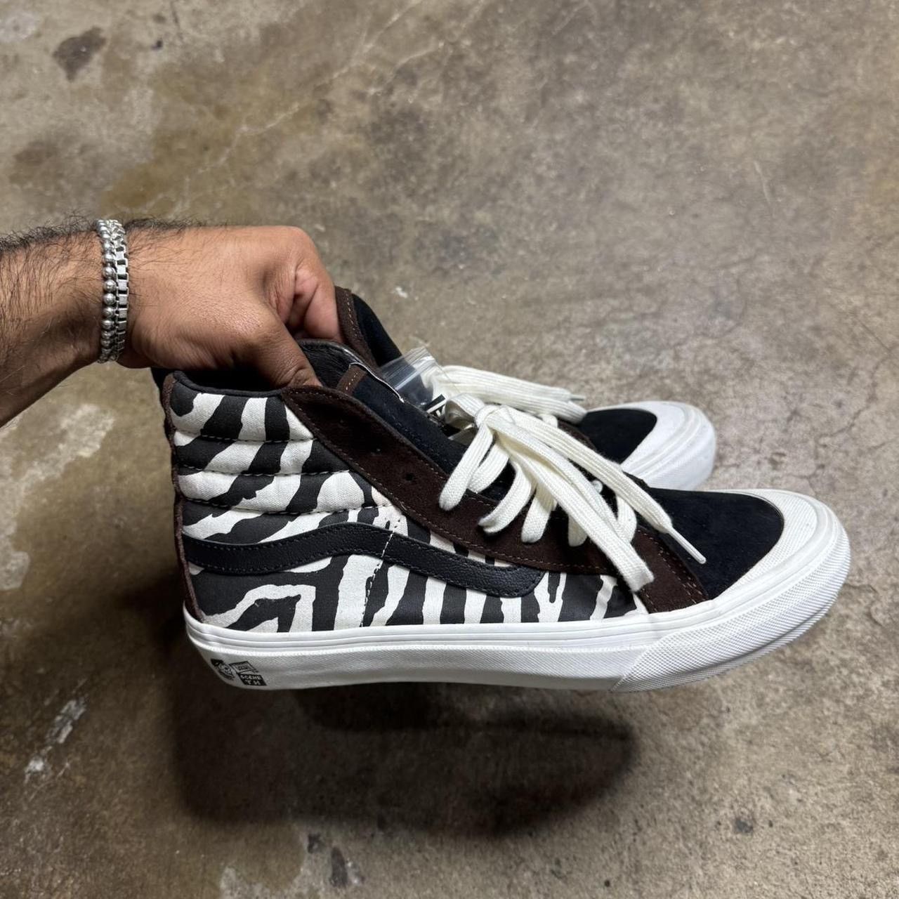 Taka Hayashi × Vans Taka Hayashi Vans Skate High Zebra Sneaker Size US 9 / EU 42 - 7 Thumbnail