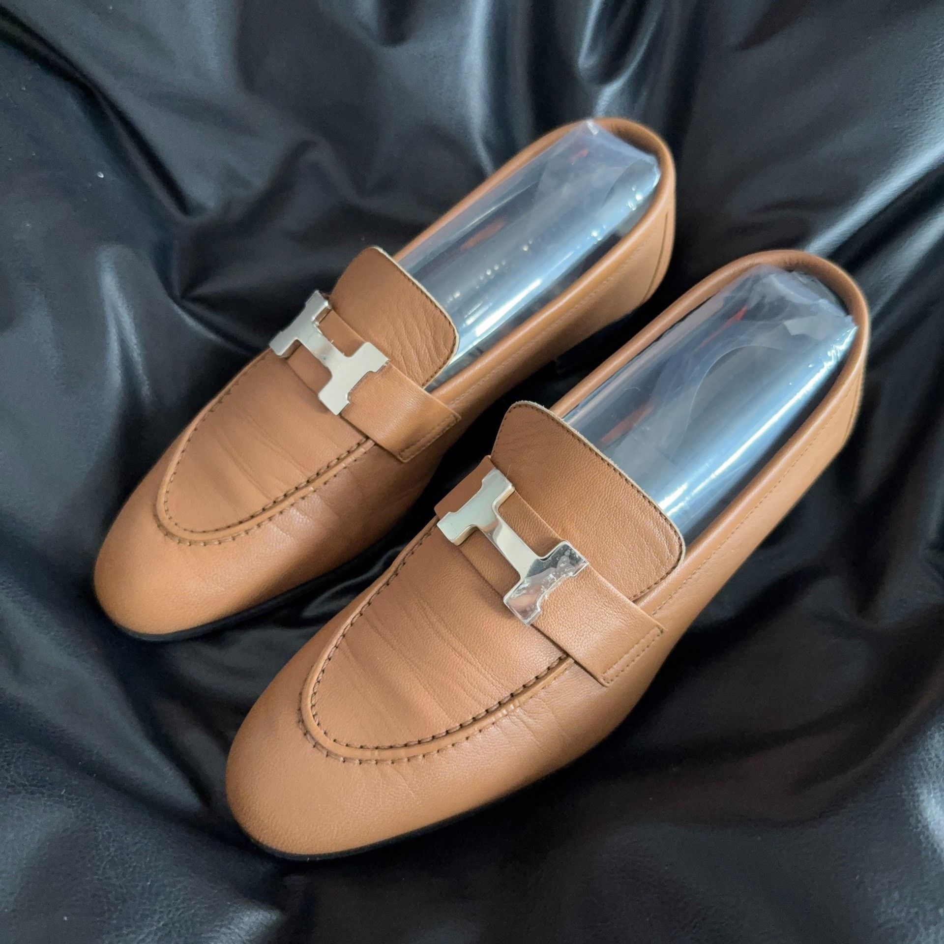 Hermes Hermes Retro Lowtop Sneakers 36 Women Size US 6 / IT 36 - 1 Thumbnail