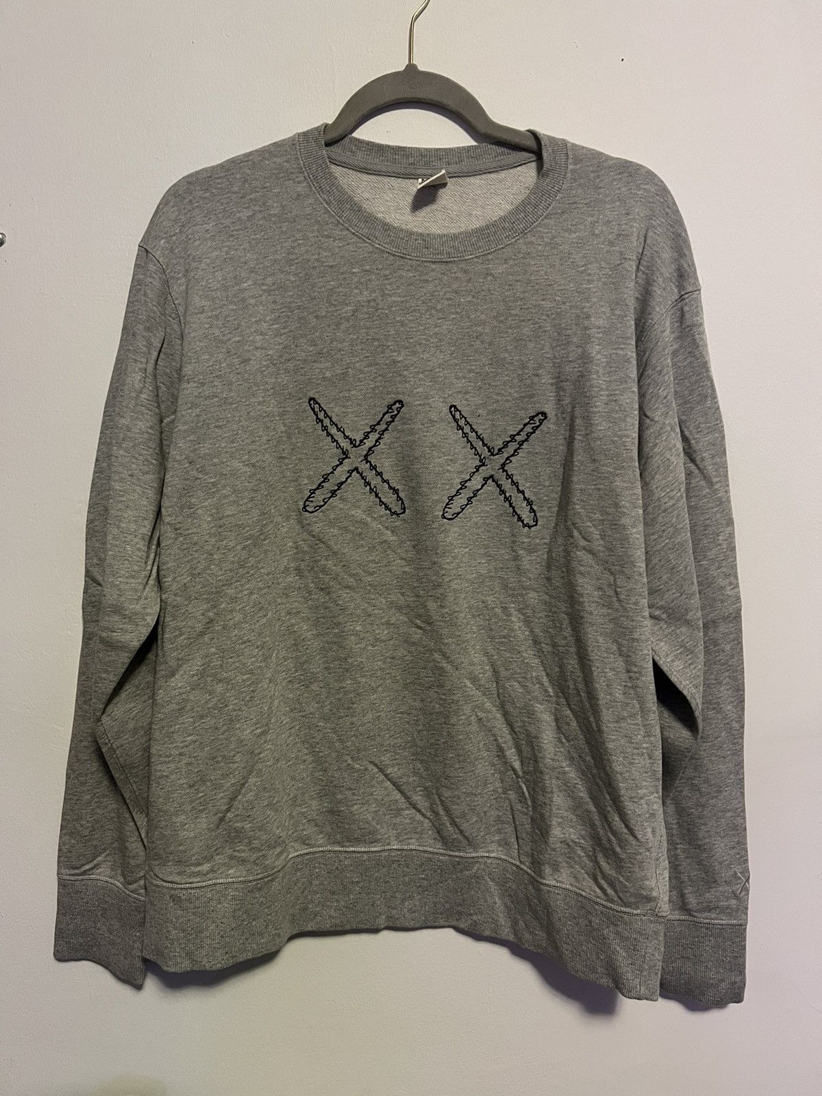 Kaws × Uniqlo KAWS x Uniqlo x Sesame Street XX Sweatshirt FW18 Size US L / EU 52-54 / 3 - 1 Thumbnail