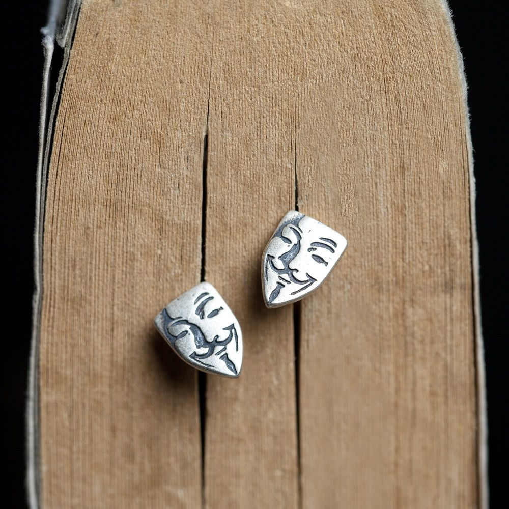 Jewelry V for Vendetta Future Earrings One Pairs Chrome Jewelry Size ONE SIZE - 4 Thumbnail