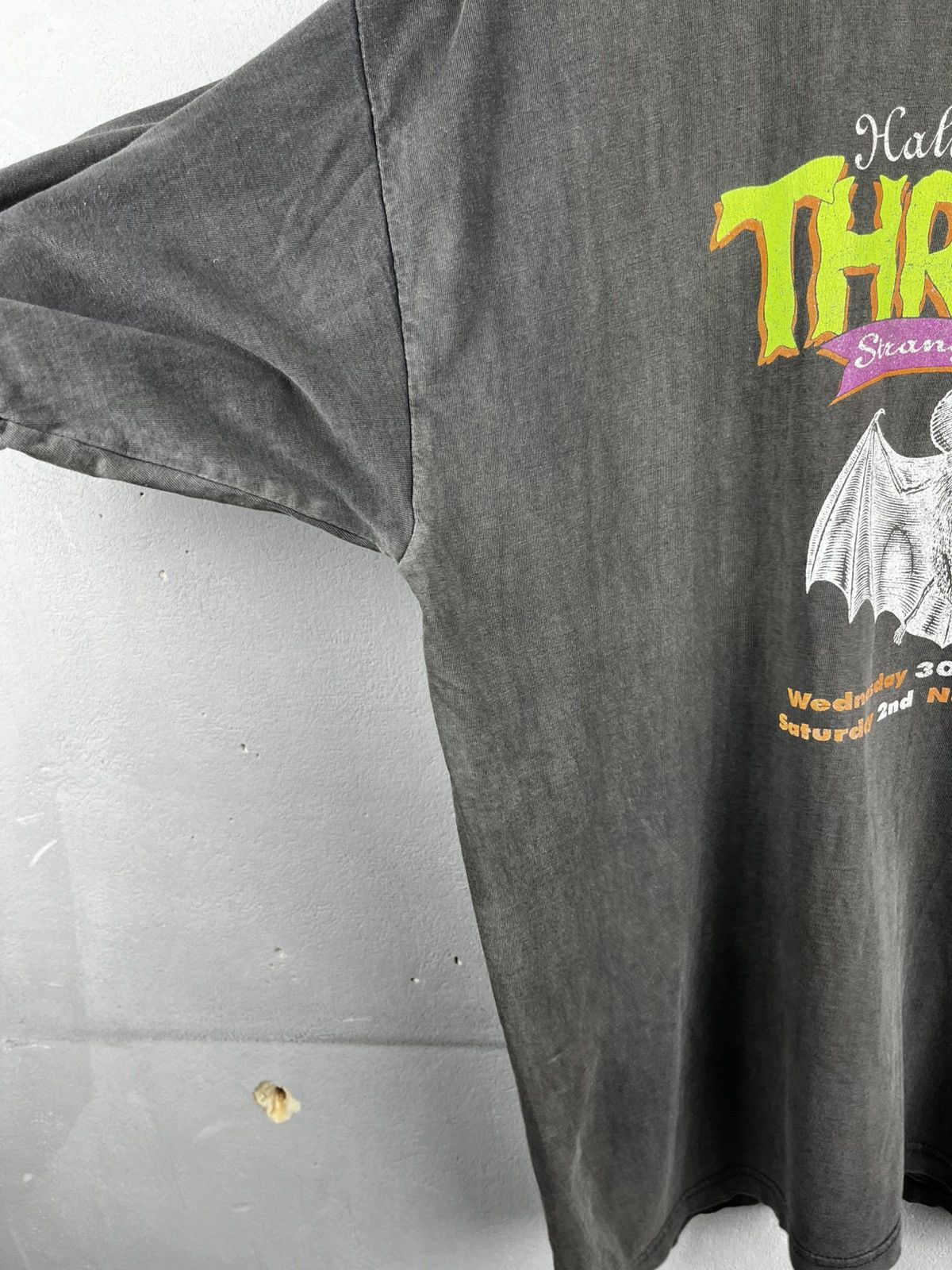 Band Tees Thriller t shirt vintage Size US XL / EU 56 / 4 - 6 Thumbnail