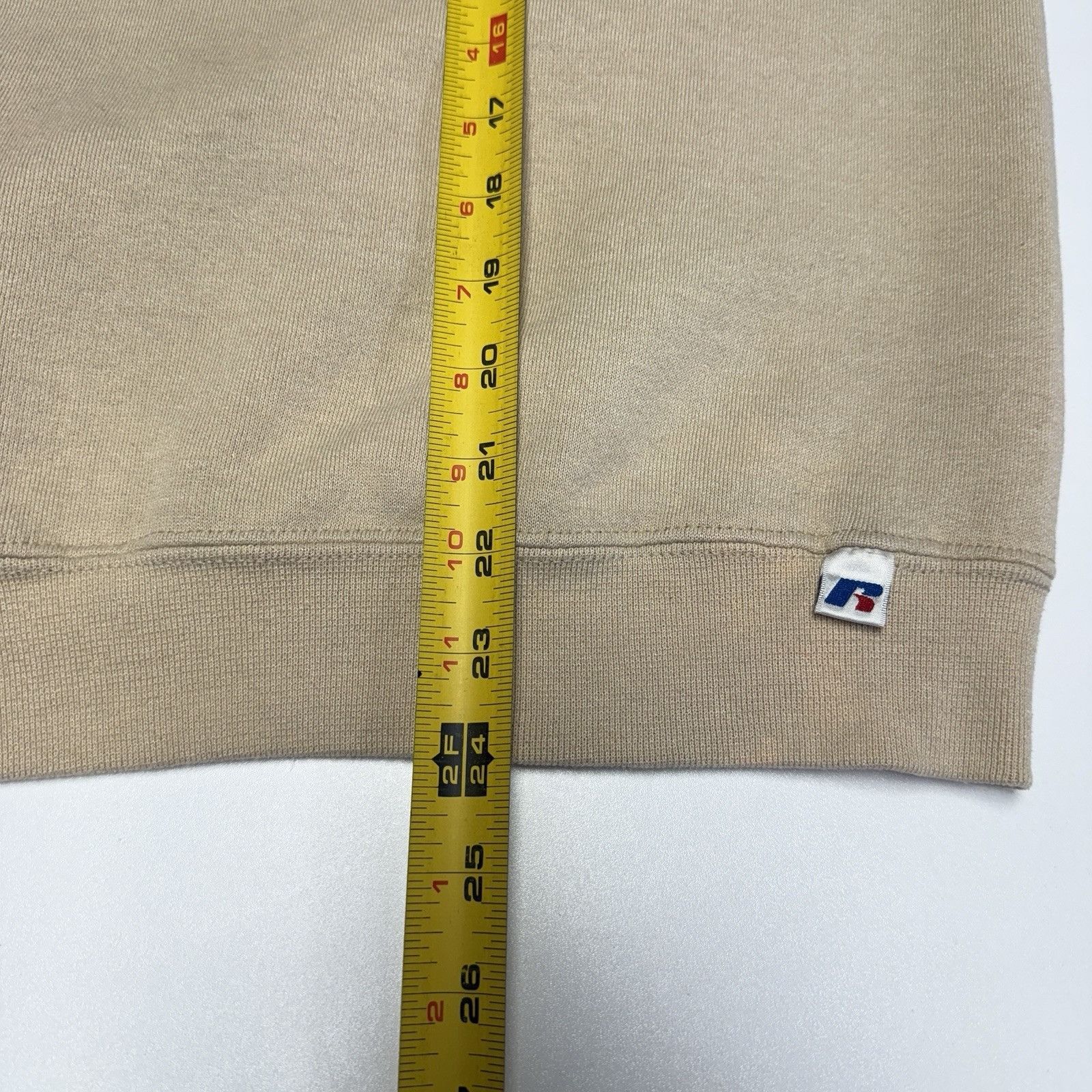 Russell Athletic Russell Athletic Sweatshirt Mens Large 22x24 Tan Crew Neck S Size US L / EU 52-54 / 3 - 15 Thumbnail