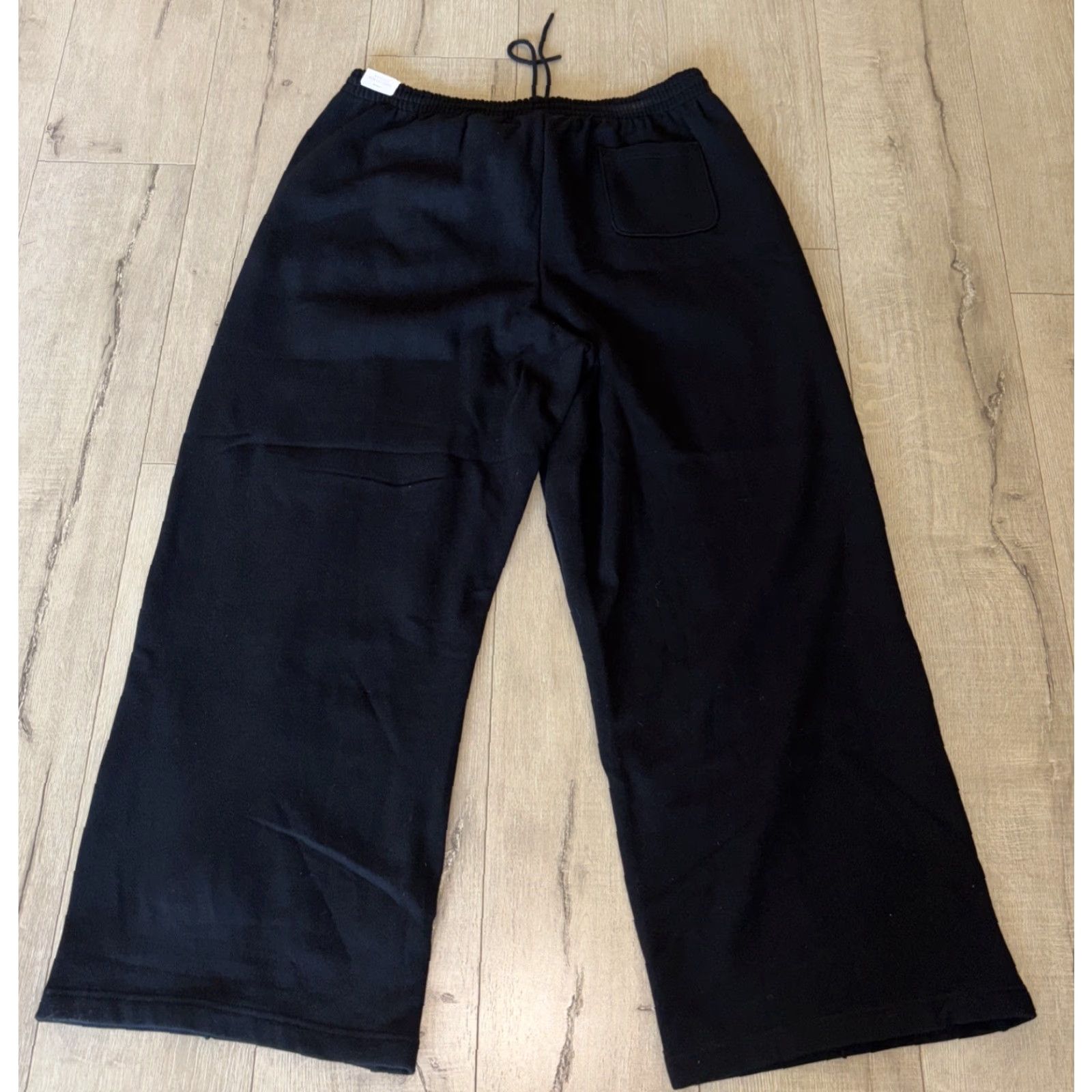 Victoria's Secret Victoria's Secret Large Ivy Fleece Sweatpants Black Wide Leg Pleated PINK XXL NWT Size 40" / US 18 - 4 Thumbnail