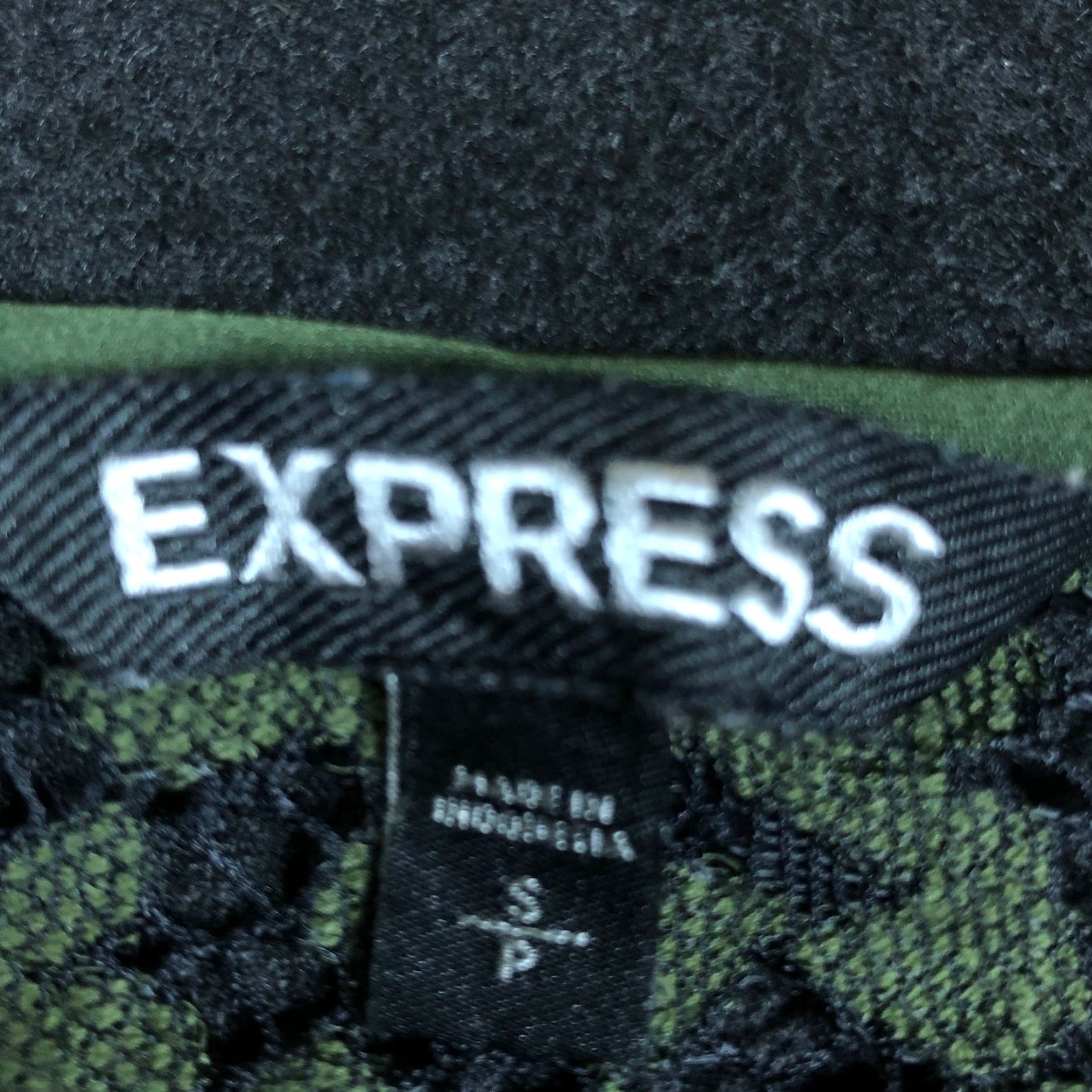 Express Express Blouse Womens V Neck Zipper Front Cap Sleeve Small Green Size S / US 4 / IT 40 - 6 Thumbnail