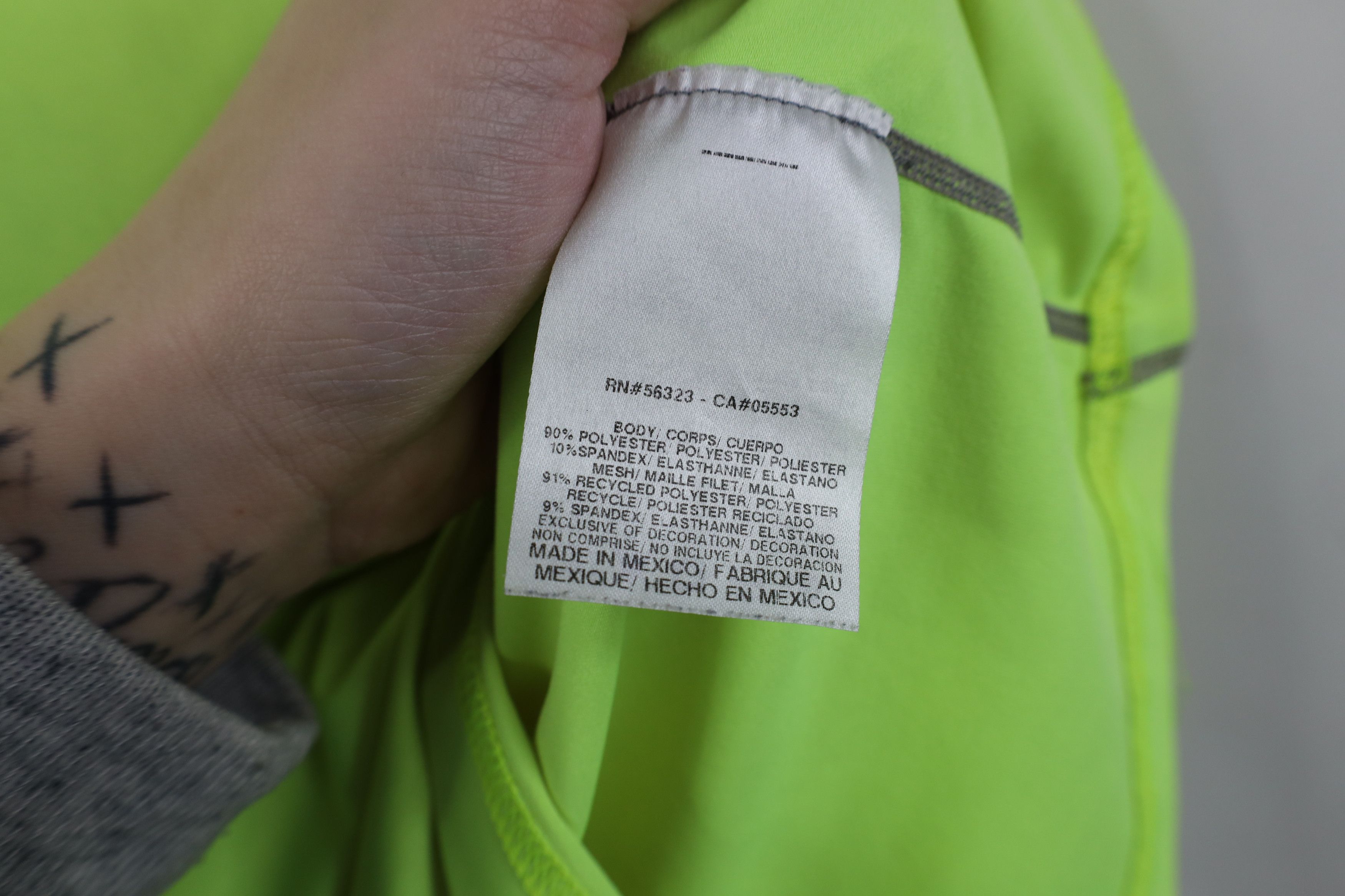 Nike Nike Pro Combat Training Short Sleeve T-Shirt Volt Yellow Size US S / EU 44-46 / 1 - 11 Thumbnail