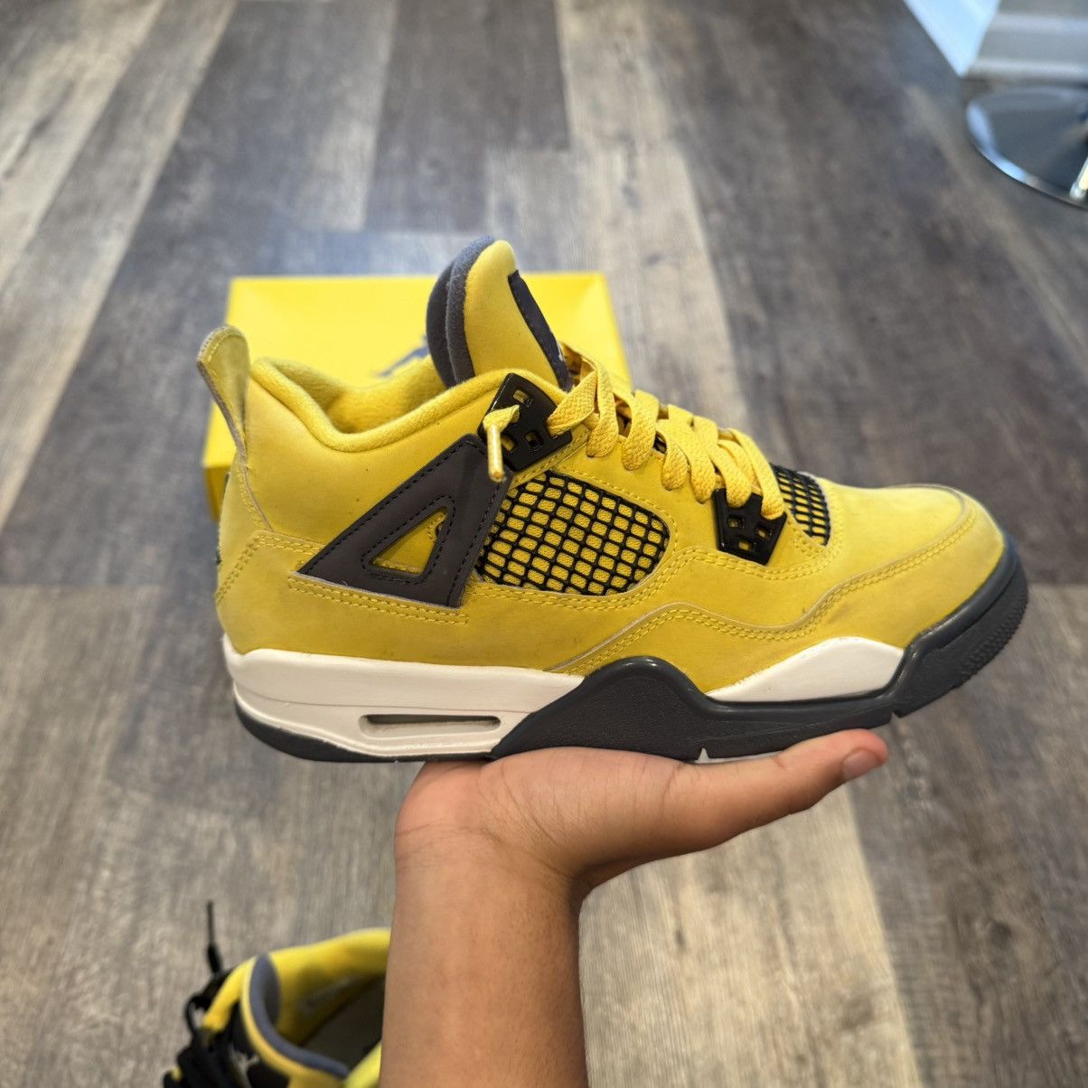 Jordan Brand Jordan 4 retro lightning Size US 5.5 / IT 35.5 - 1 Thumbnail