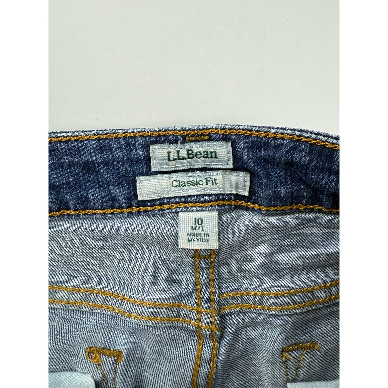 L.L. Bean L.L. Bean Classic Fit Denim Jeans - Women's Size 10 Size 32" / US 10 / IT 46 - 4 Thumbnail