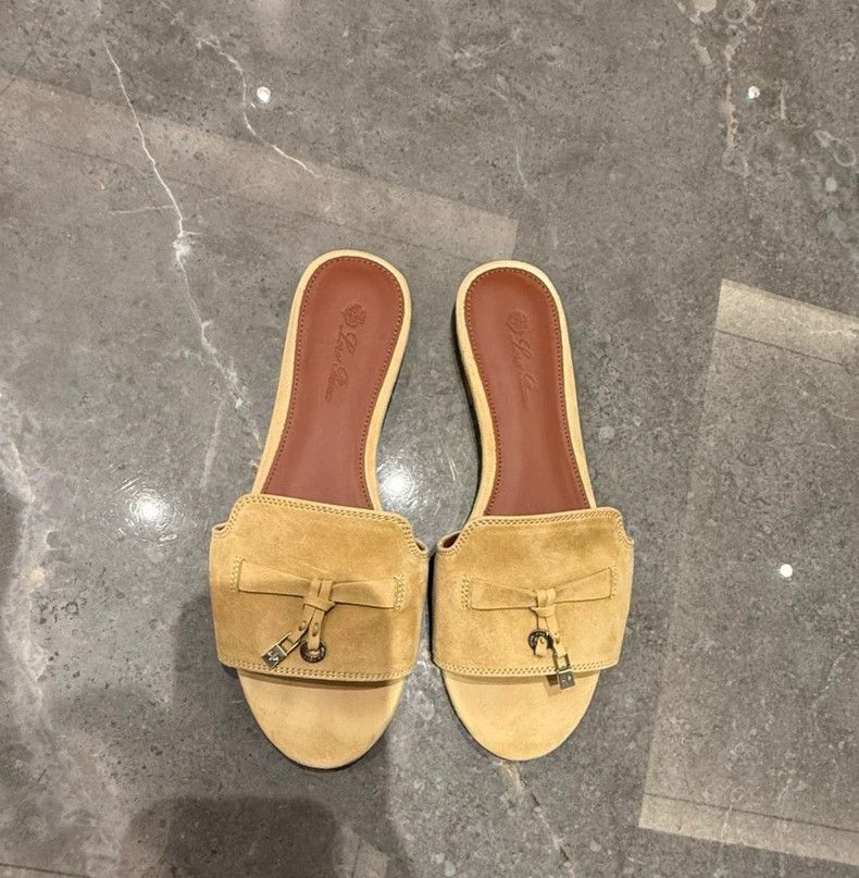 LOEWE slippers