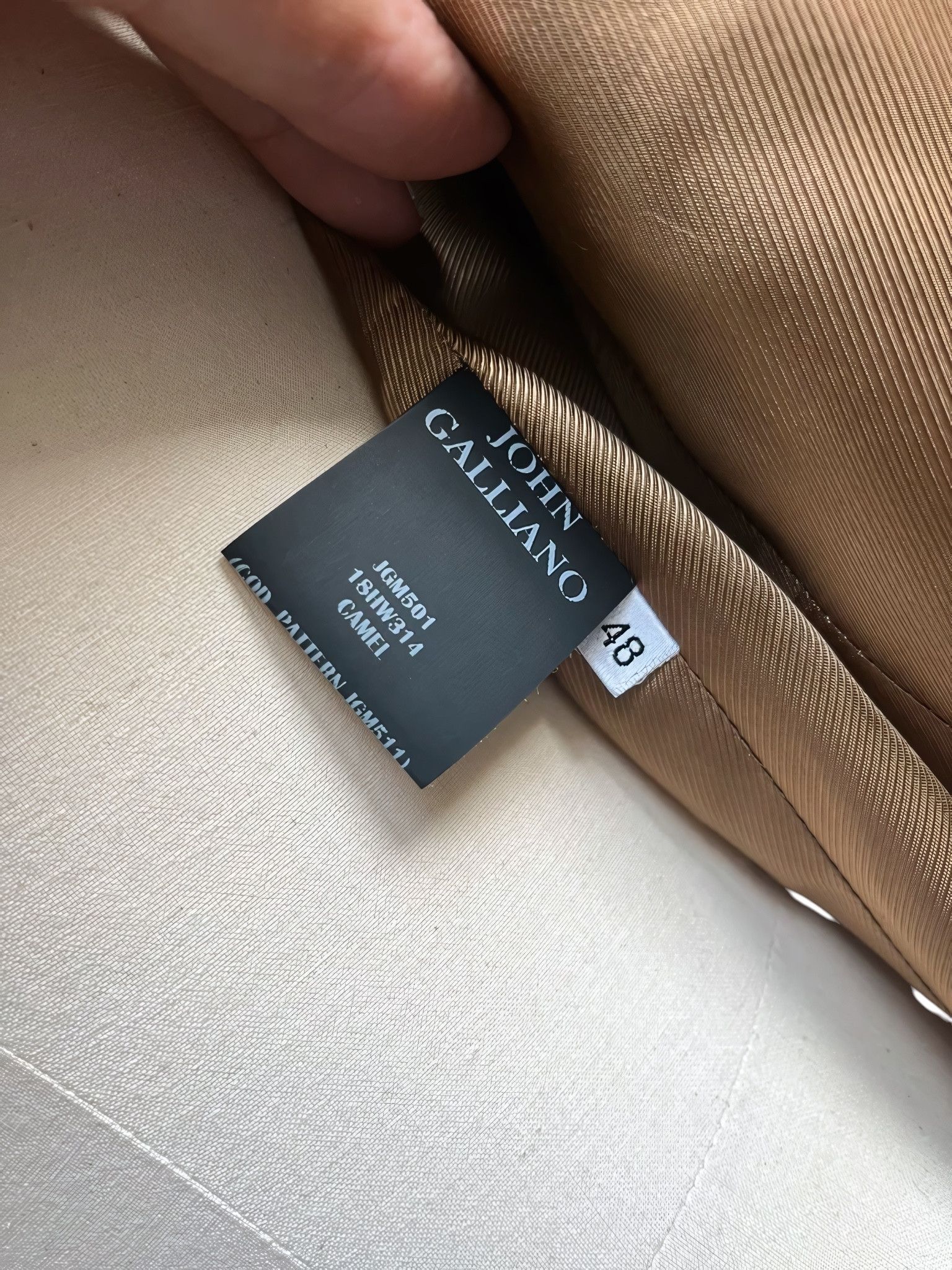 John Galliano F/W 2018 CAMEL WOOL CASHMERE COAT Size US M / EU 48-50 / 2 - 5 Thumbnail