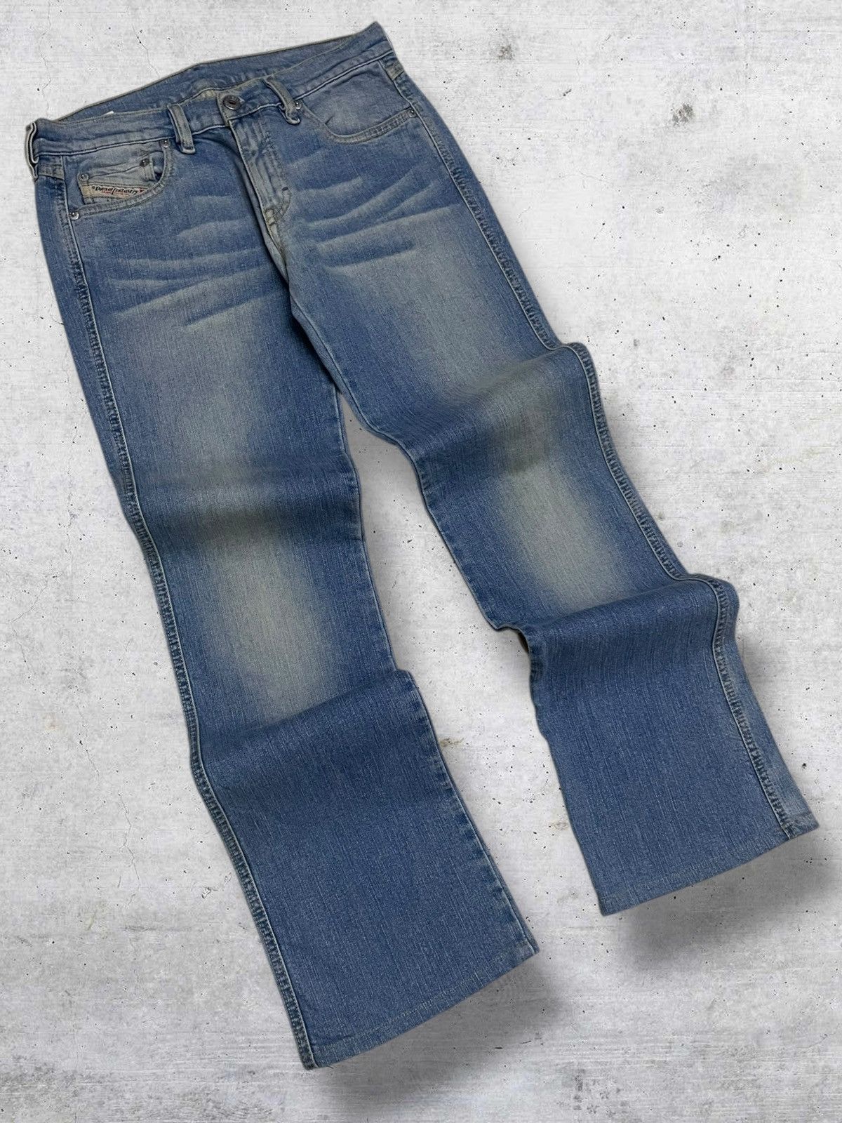 Diesel VINTAGE DIESEL INDUSTRY DESIGNER 90S BLUEWASHED FLARE DENIM Size US 28 / EU 44 - 2 Thumbnail
