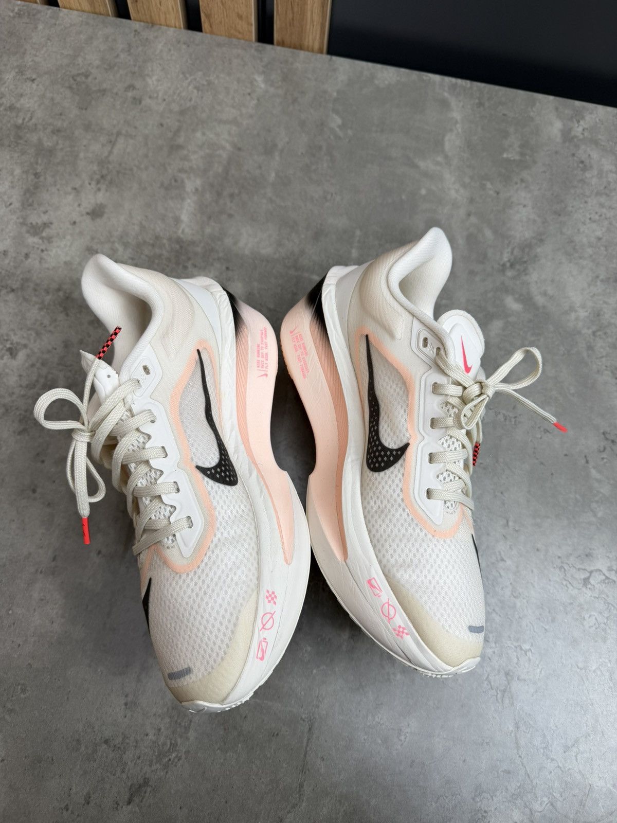 Nike Nike Zoom Fly 6 Pale Ivory Crimson Tint Sneakers Size 39 Size US 8 / IT 38 - 7 Thumbnail