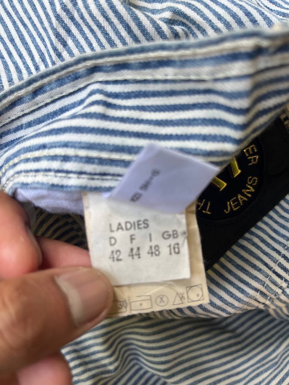 Aigner AIGNER STRIPES JEANS WOMEN BALOON STYLE Size 31" - 13 Thumbnail
