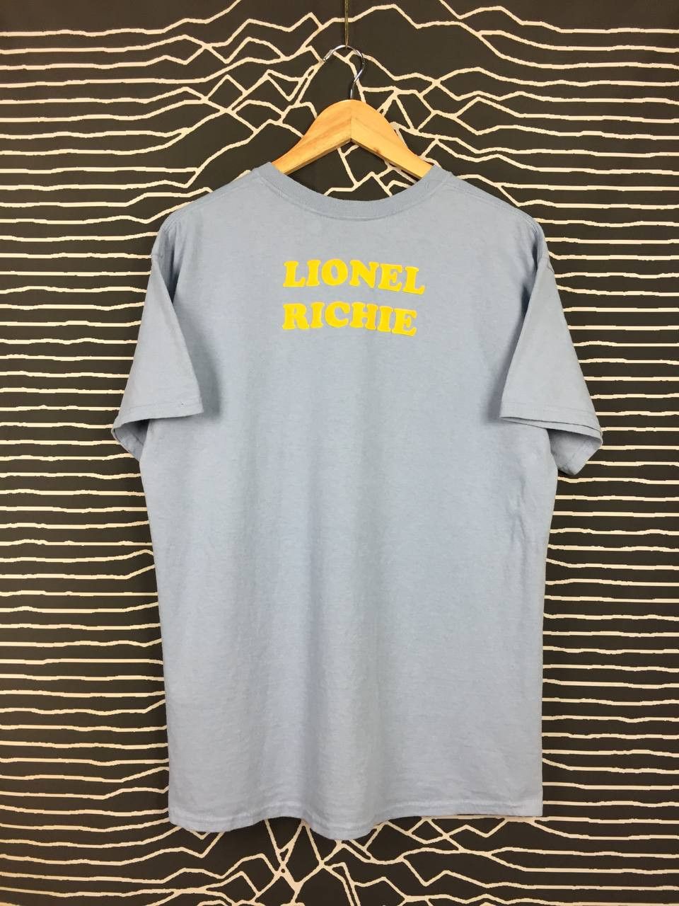 Band Tees Lionel Richie American Singer Easy Like Sunday Morning Tee Size US L / EU 52-54 / 3 - 4 Thumbnail