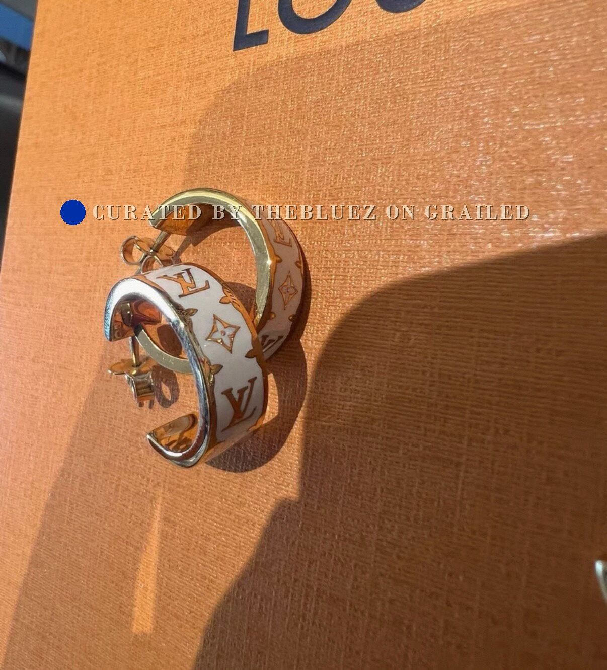 Louis Vuitton Louis Vuitton Inclusion White Enamel Gold Ring Size ONE SIZE - 1 Preview