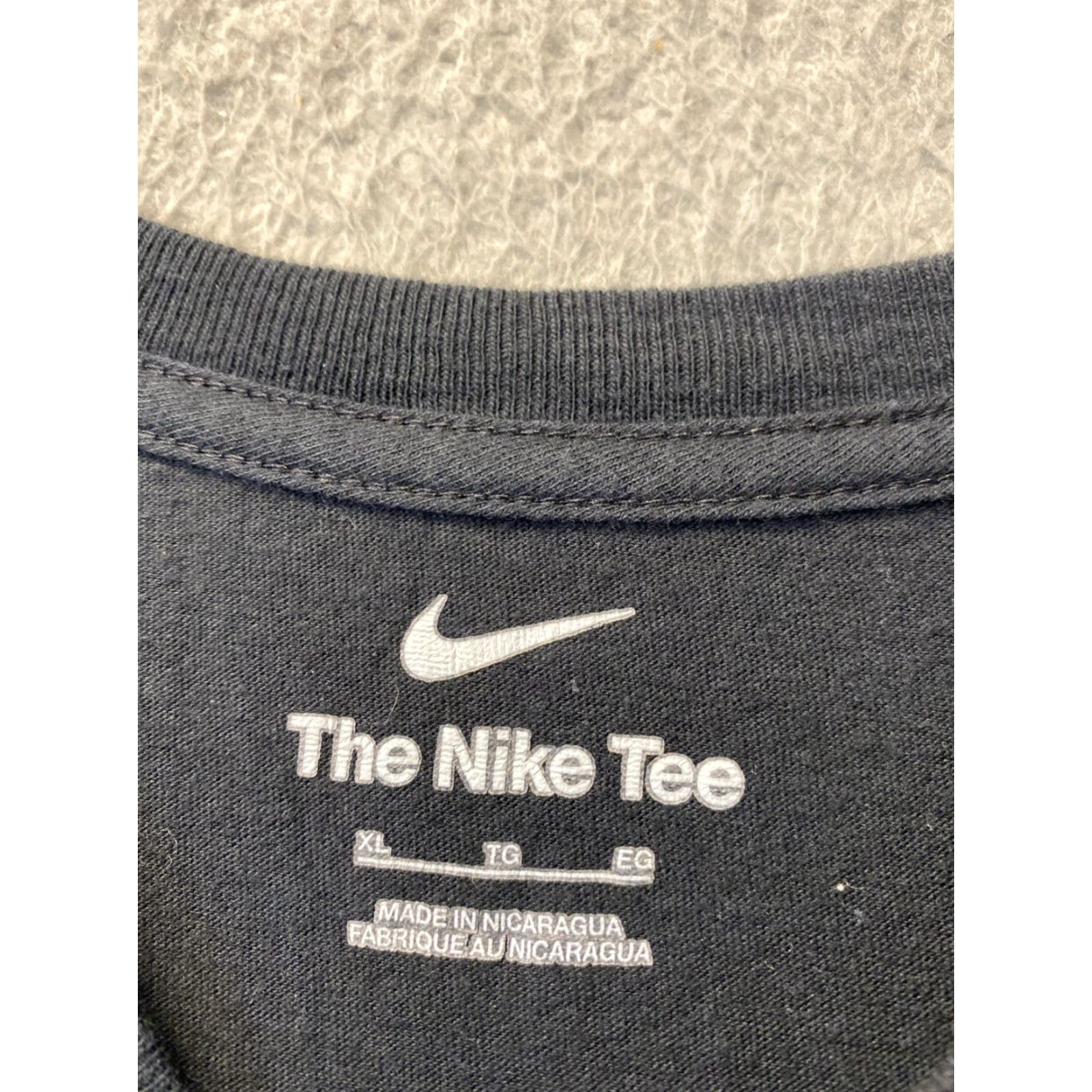Nike Nike Men's XL Black Swoosh T-Shirt Casual Workout Short Sleeve Size US XL / EU 56 / 4 - 3 Thumbnail