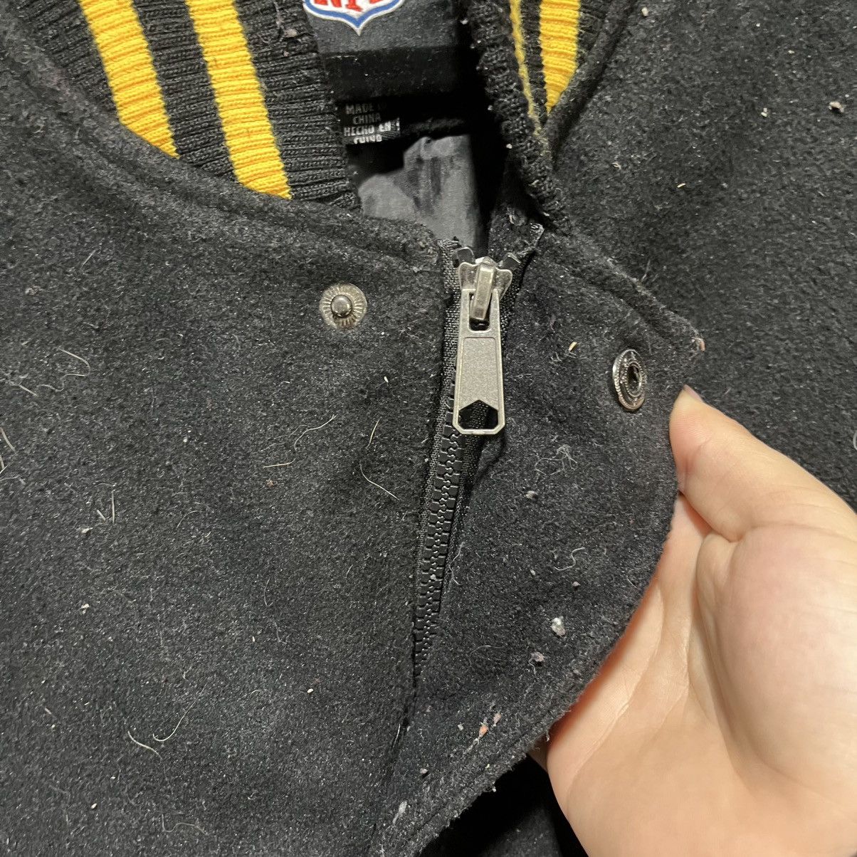 NFL VINTAGE PITTSBURGH STEELERS NFL VARSITY BOMBER JACKET XL Size US XL / EU 56 / 4 - 5 Thumbnail
