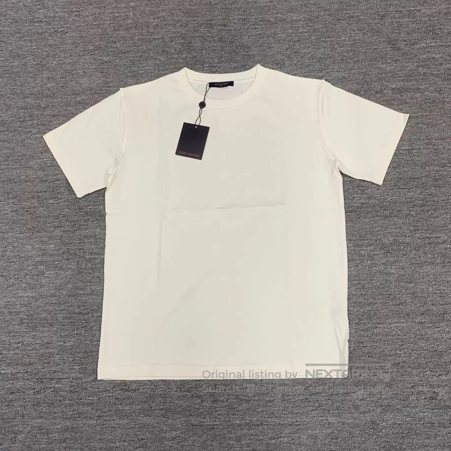 Louis Vuitton White Short-Sleeve Crewneck Shirt. Size US M / EU 48-50 / 2 - 1 Thumbnail