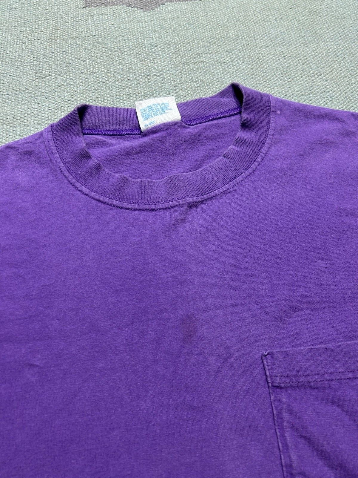 Vintage Vtg 90s pocket t shirt blank plum cheetah cotton USA large Size US L / EU 52-54 / 3 - 3 Thumbnail