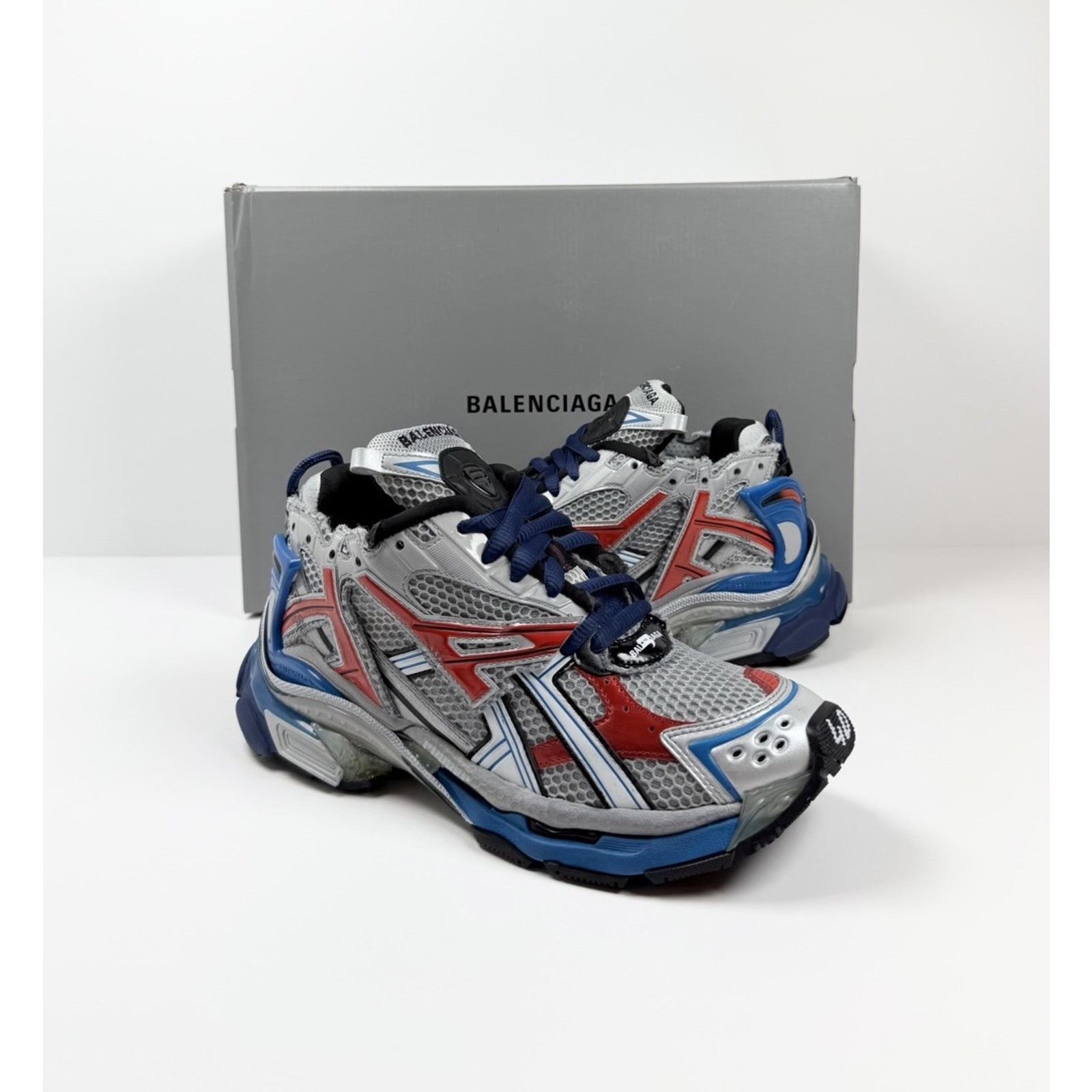 Balenciaga Size 40EU/7US - Balenciaga Runner Grey Red Blue NEW Size US 7 / EU 40 - 2 Thumbnail
