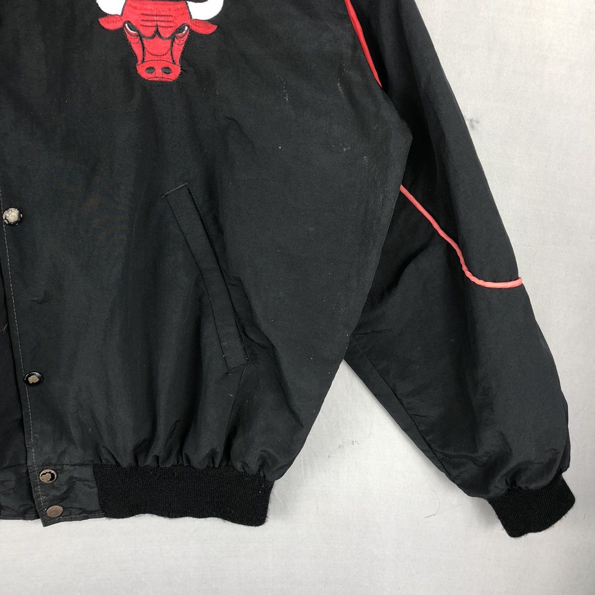 NBA × Starter × Vintage Vintage 90's Chicago Bulls NBA World Champions by Starter Size US XL / EU 56 / 4 - 3 Thumbnail