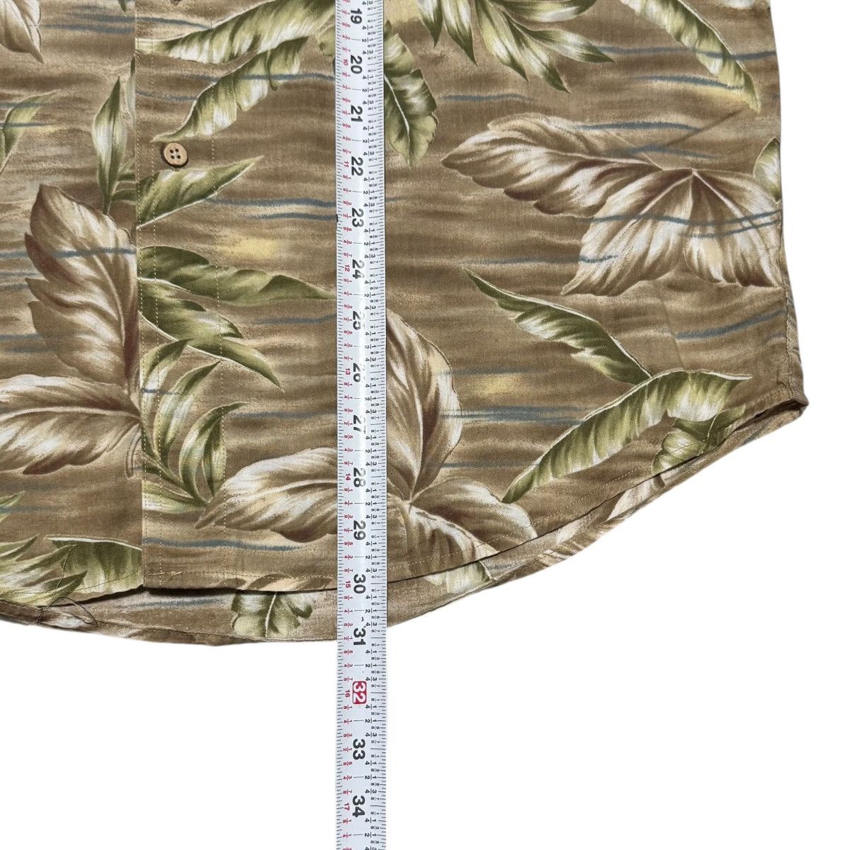 Chaps Ralph Lauren Chaps Ralph Lauren Floral Art Casual Shirt Men’s L (Fits XL) Size US XL / EU 56 / 4 - 6 Thumbnail