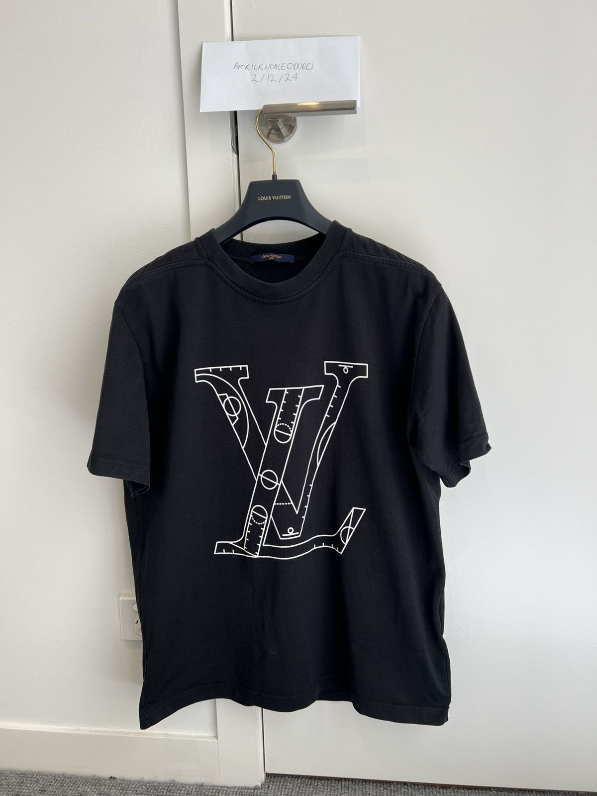 Black × Louis Vuitton LOUIS VUITTON T SHIRT MONOGRAM BLACK WHITE LOGO LV  1AAGM5 | Grailed