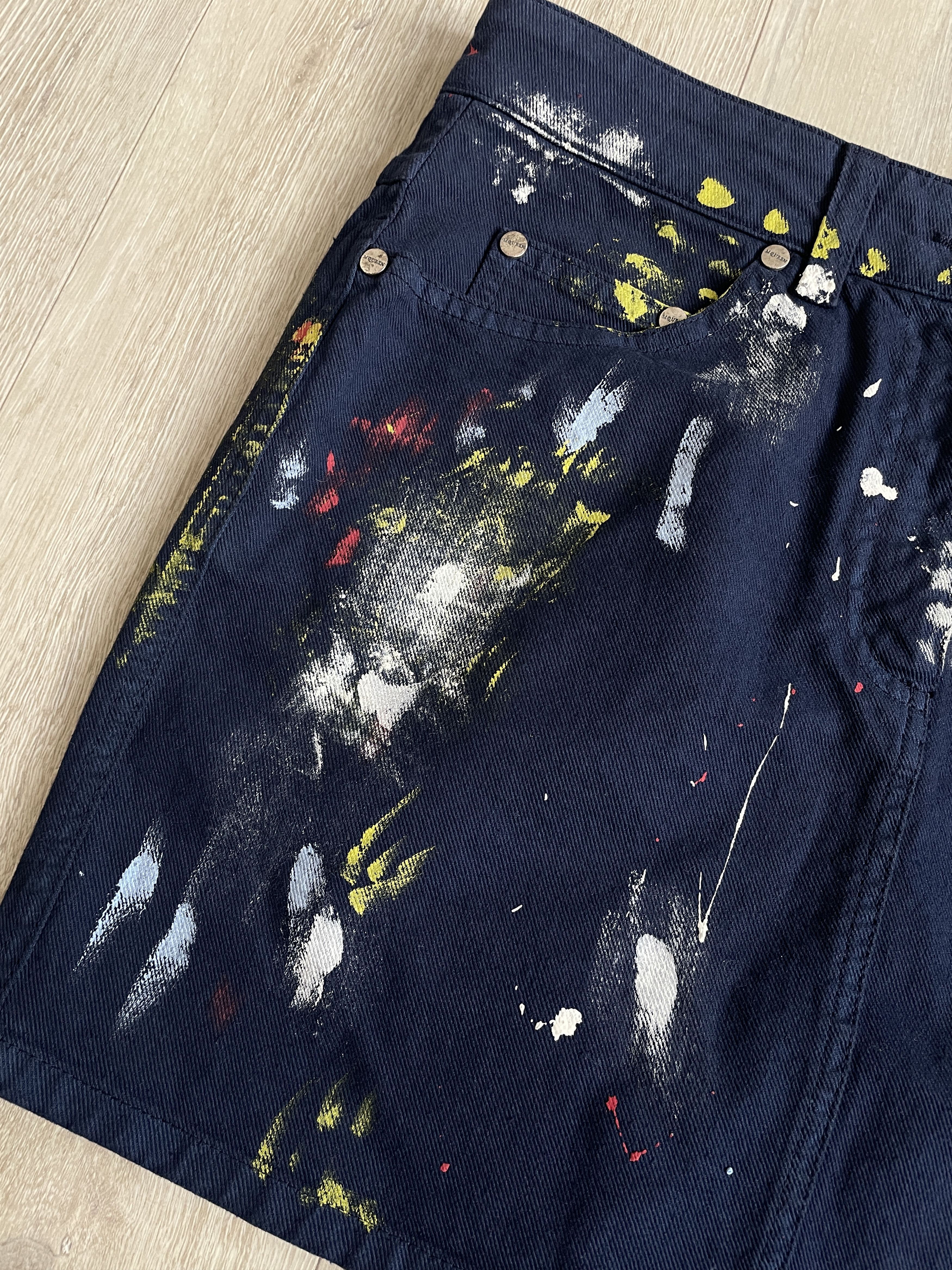 Alexander McQueen Alexander McQueen 2010 Resort runway painter skirt Size 28" / US 6 / IT 42 - 5 Thumbnail