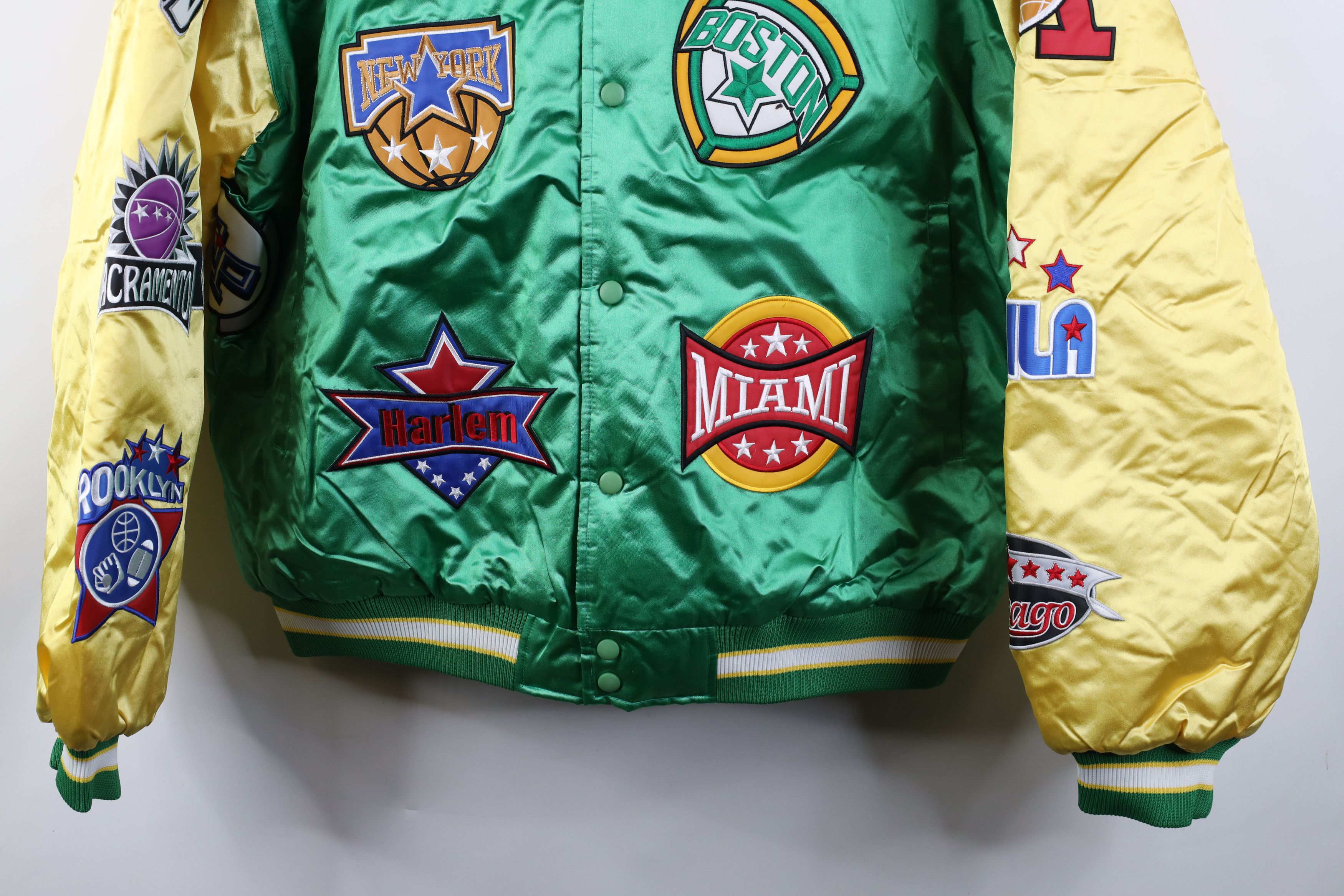 Vintage Deadstock Vintage 90s Quilted Satin Bomber Jacket Green Size US XXL / EU 58 / 5 - 3 Thumbnail