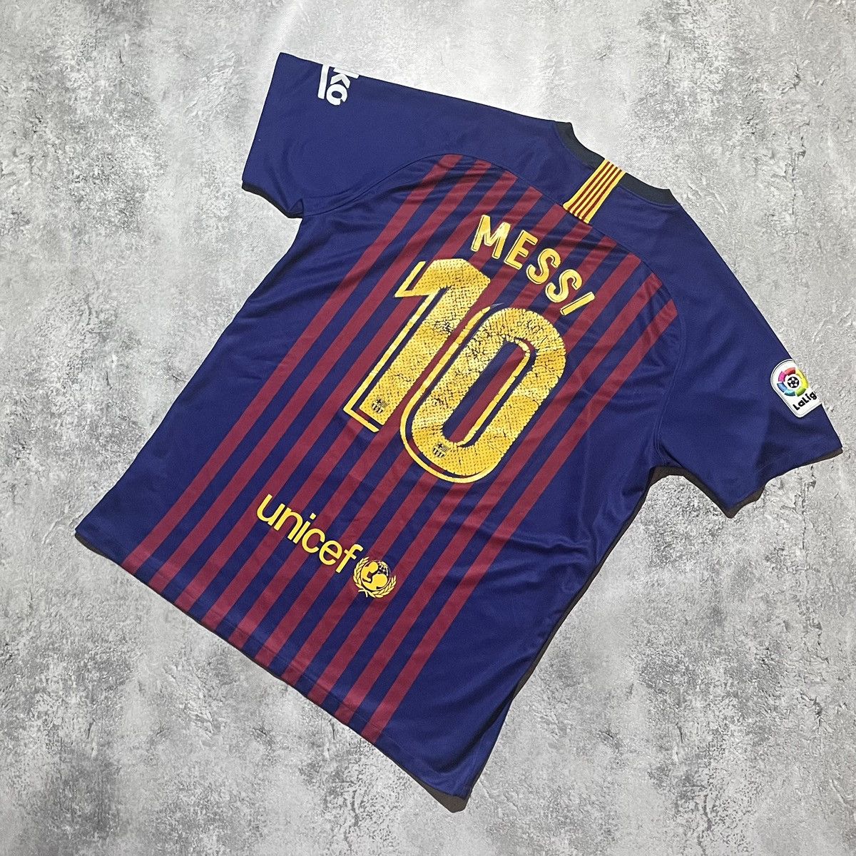 Other Barcelona 2018-2019 Jersey Home Shirt Nike Messi #10 Size US XL / EU 56 / 4 - 2 Thumbnail